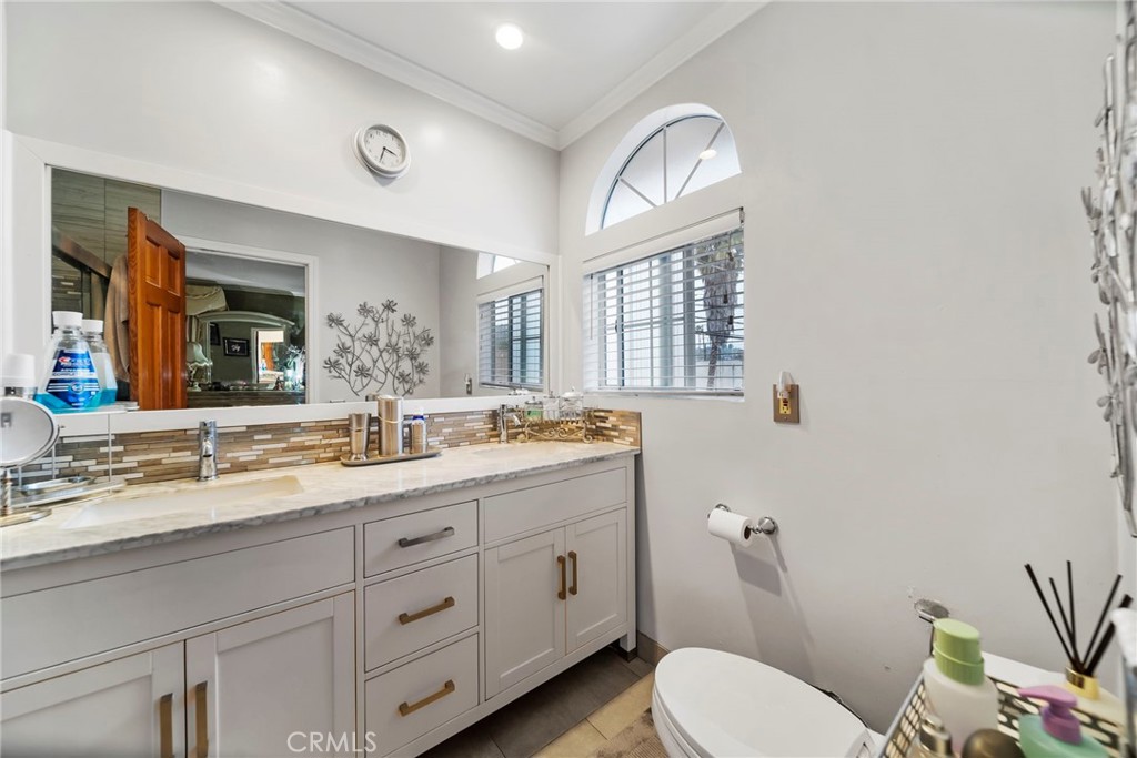 Los Angeles, California, 90041, United States, ,Residential,For Sale,2013561