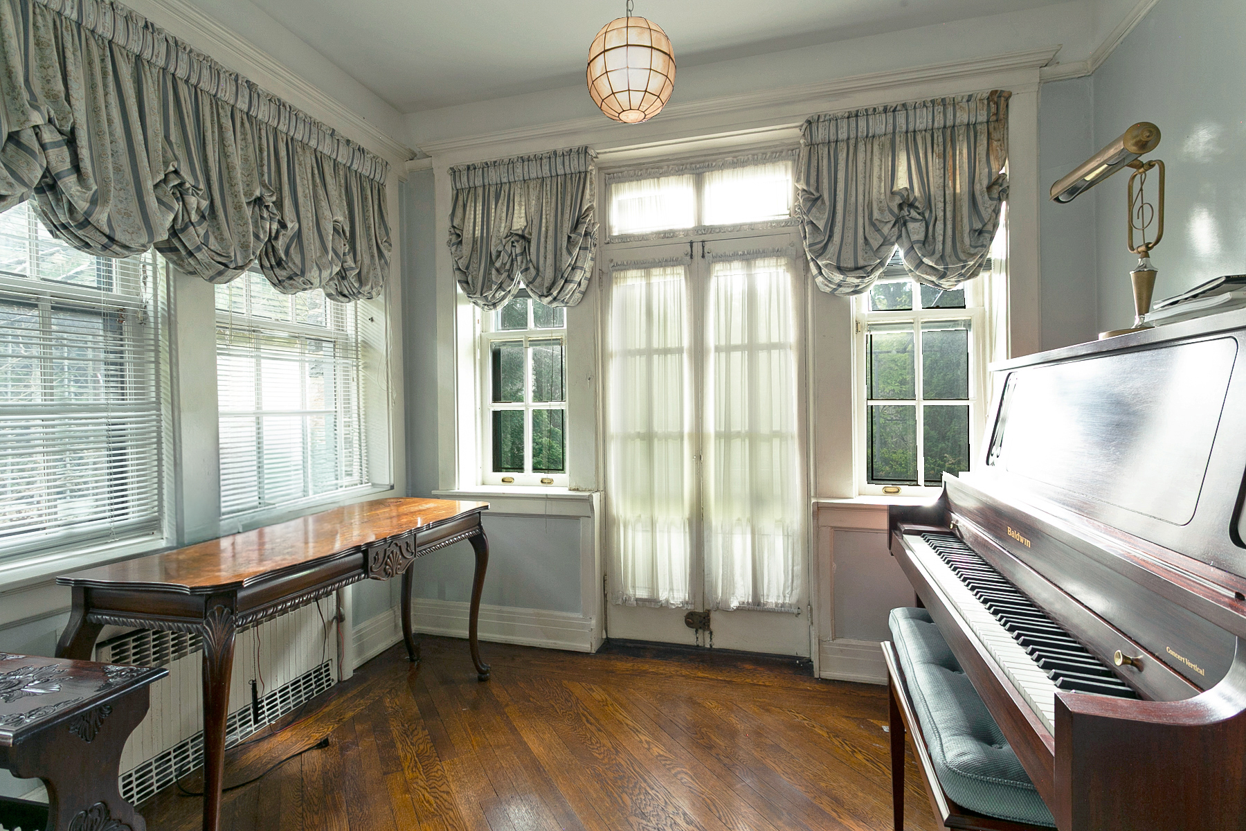  “FOREST HILLS GARDENS FIELDSTONE TOWNHOUSE” - 物件實景