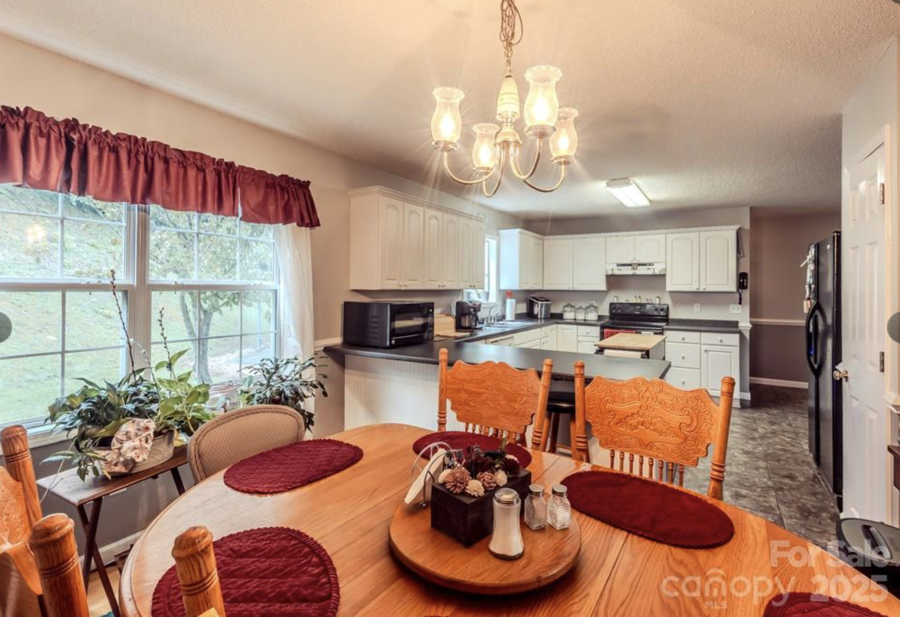 Barnardsville, North Carolina, 28709, United States, 4 Bedrooms Bedrooms, ,3 BathroomsBathrooms,Residential,For Sale,1953605