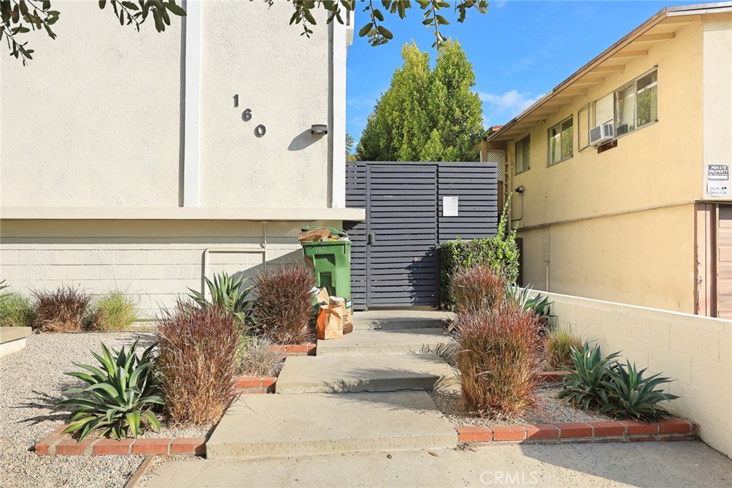 Pasadena, California, 91106, United States, ,Residential,For Sale,1911208