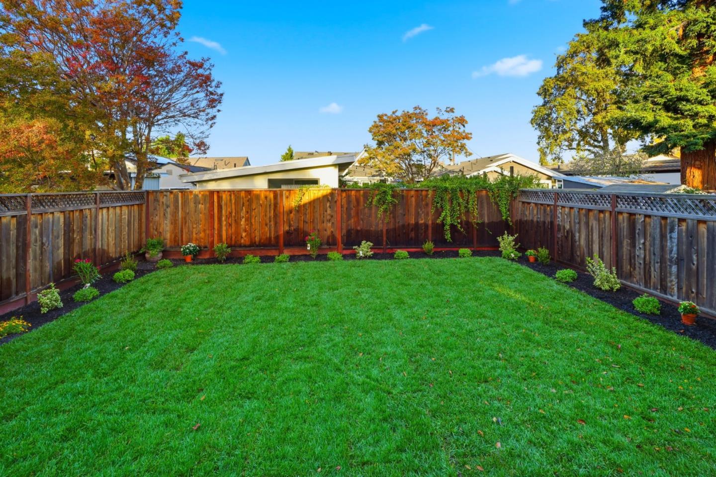 San Carlos, California, 94070, United States, 4 Bedrooms Bedrooms, ,4 BathroomsBathrooms,Residential,For Sale,1989305