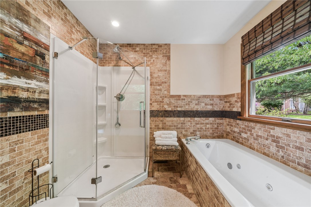 Level Green, Pennsylvania, 15085, United States, 4 Bedrooms Bedrooms, ,4 BathroomsBathrooms,Residential,For Sale,2049075
