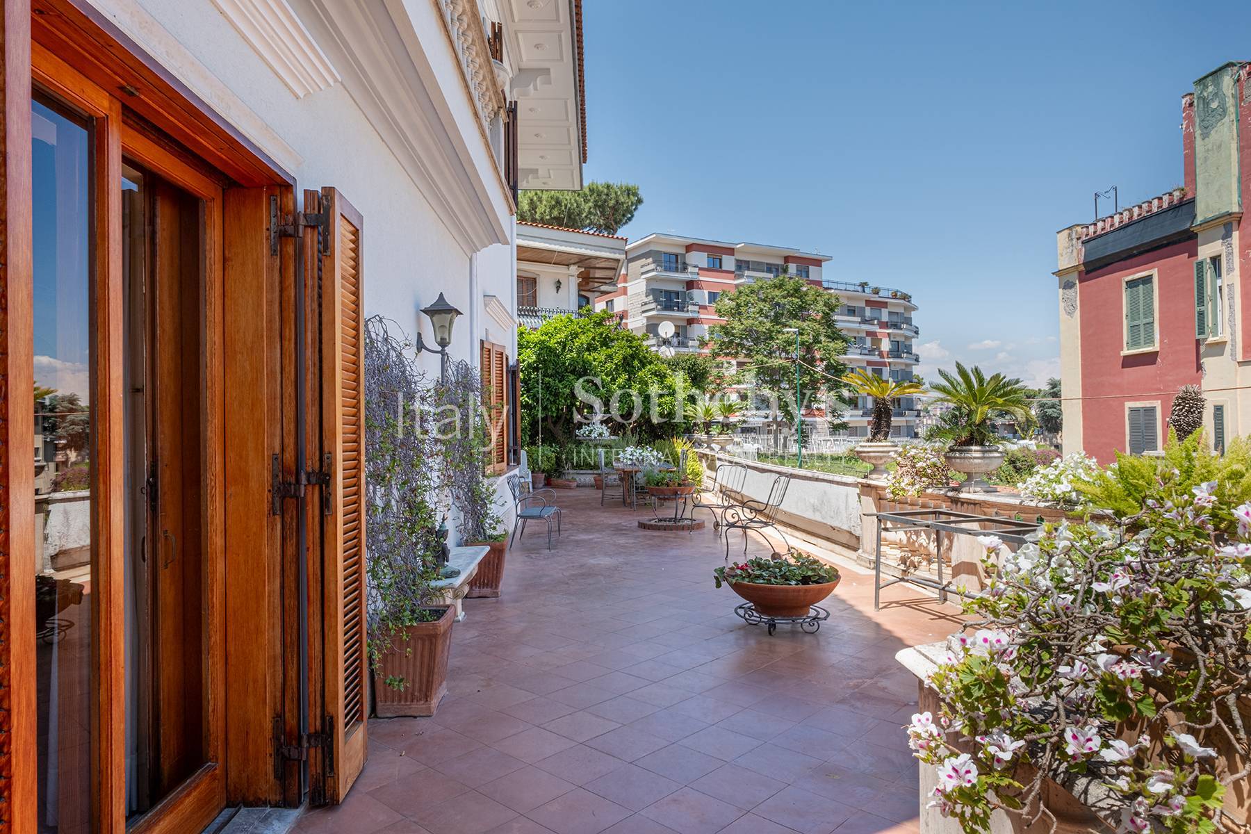  Impressive villa in the prestigious via Giovenale - 物件實景