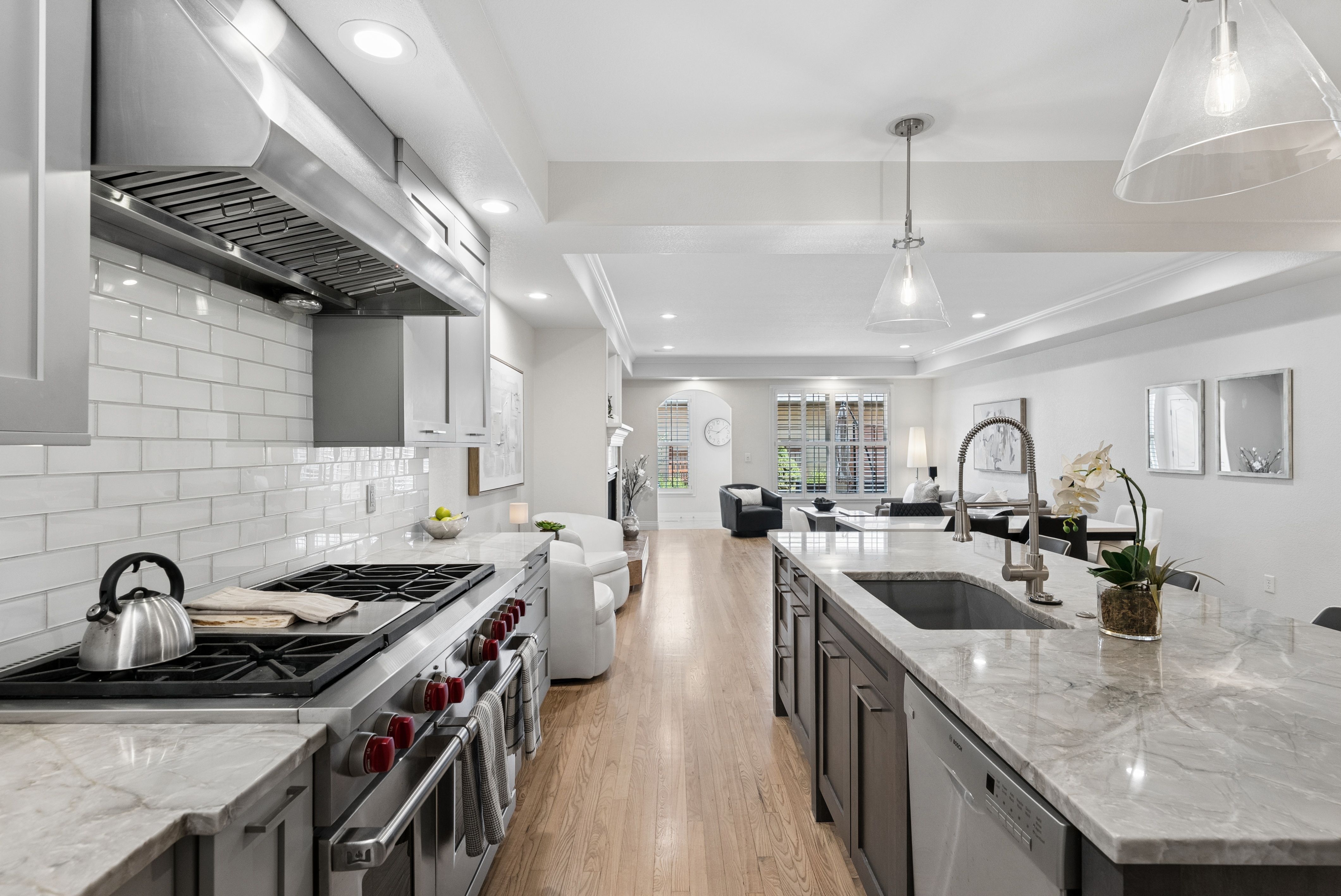  Beautifully Remodeled 3-Bed, 4-Bath Townhome in the heart of Cherry Creek - 物件實景