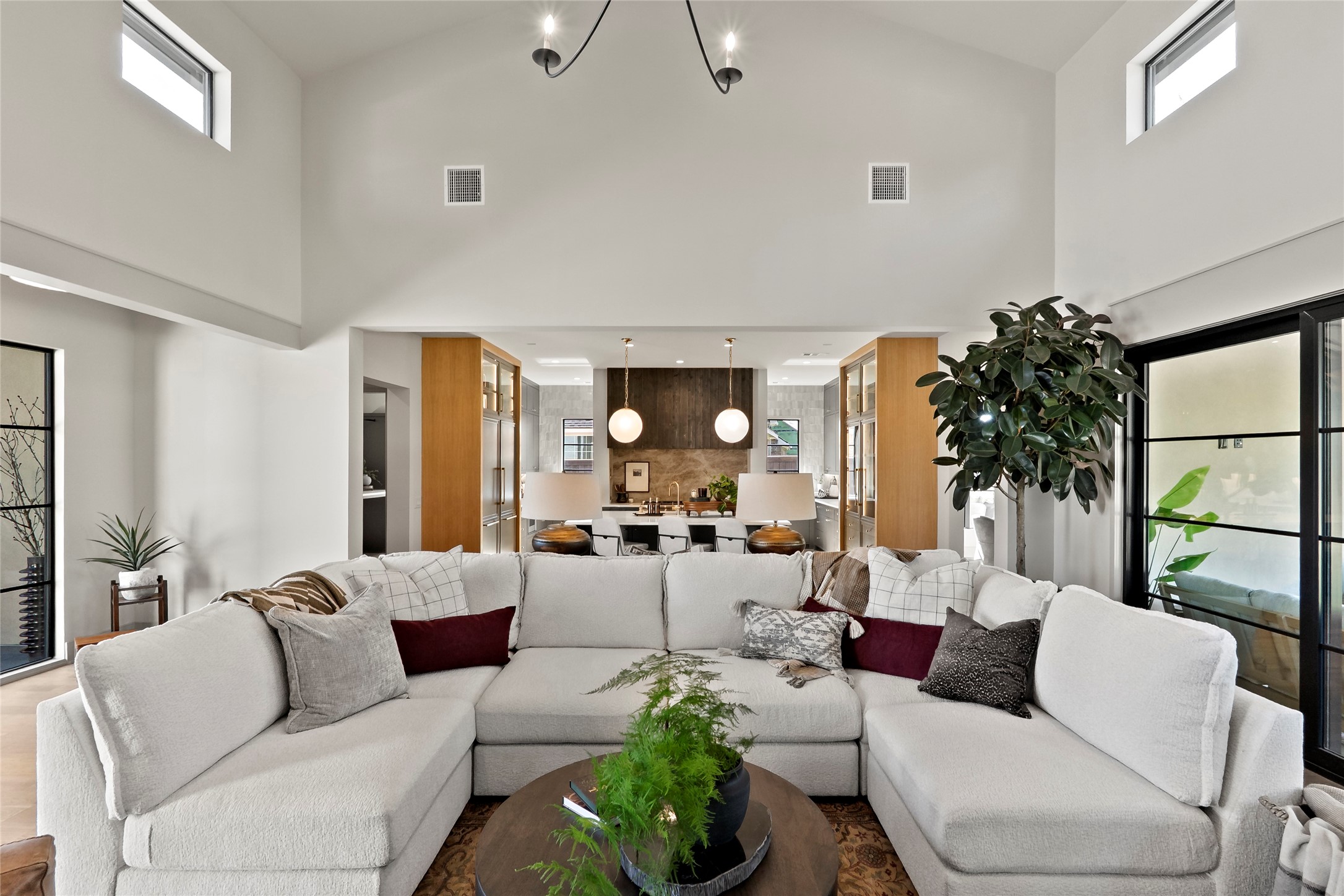 Bryan, Texas, 77807, United States, 3 Bedrooms Bedrooms, ,4 BathroomsBathrooms,Residential,For Sale,1986522