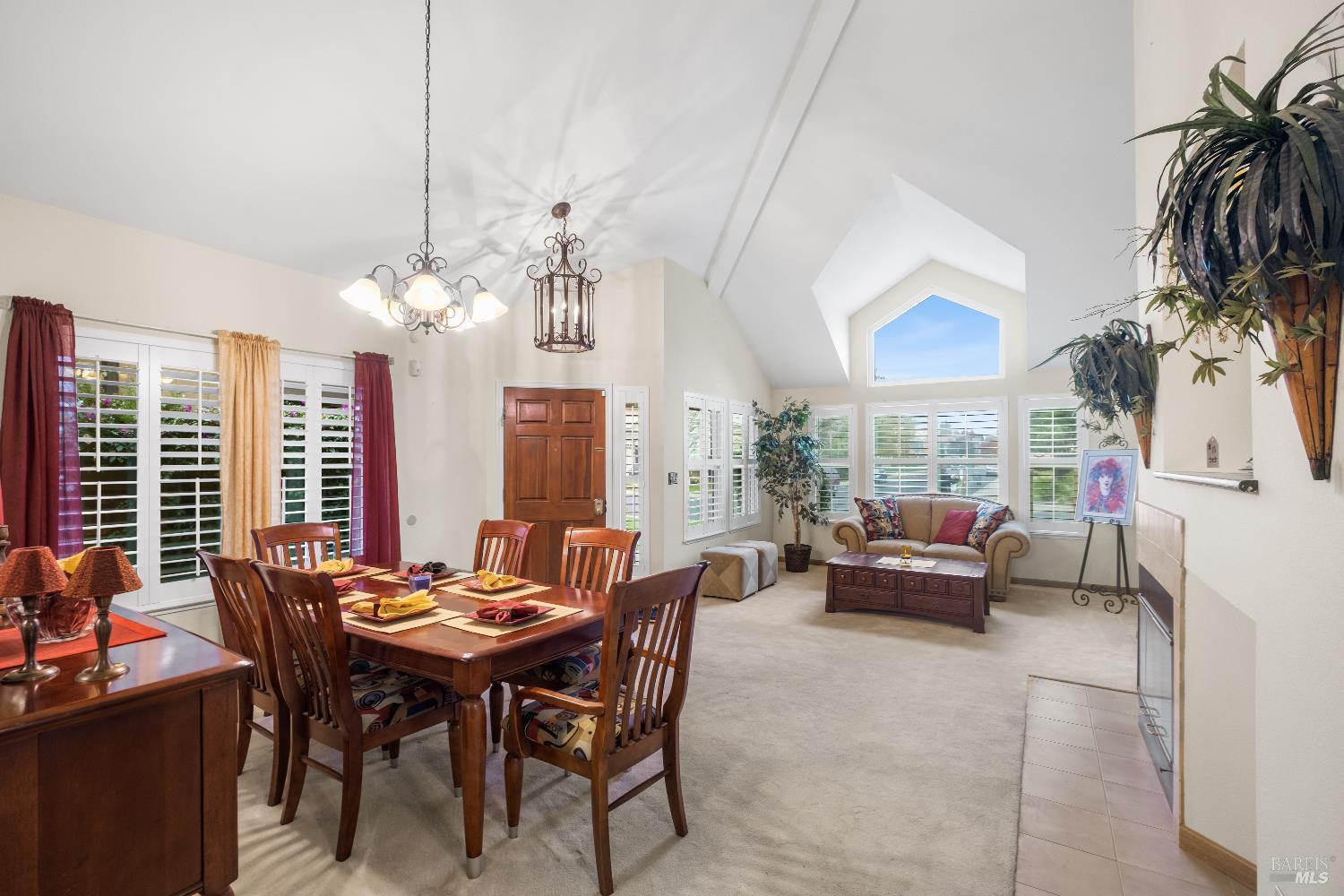 Vacaville, California, 95687, United States, 3 Bedrooms Bedrooms, ,2 BathroomsBathrooms,Residential,For Sale,1998068