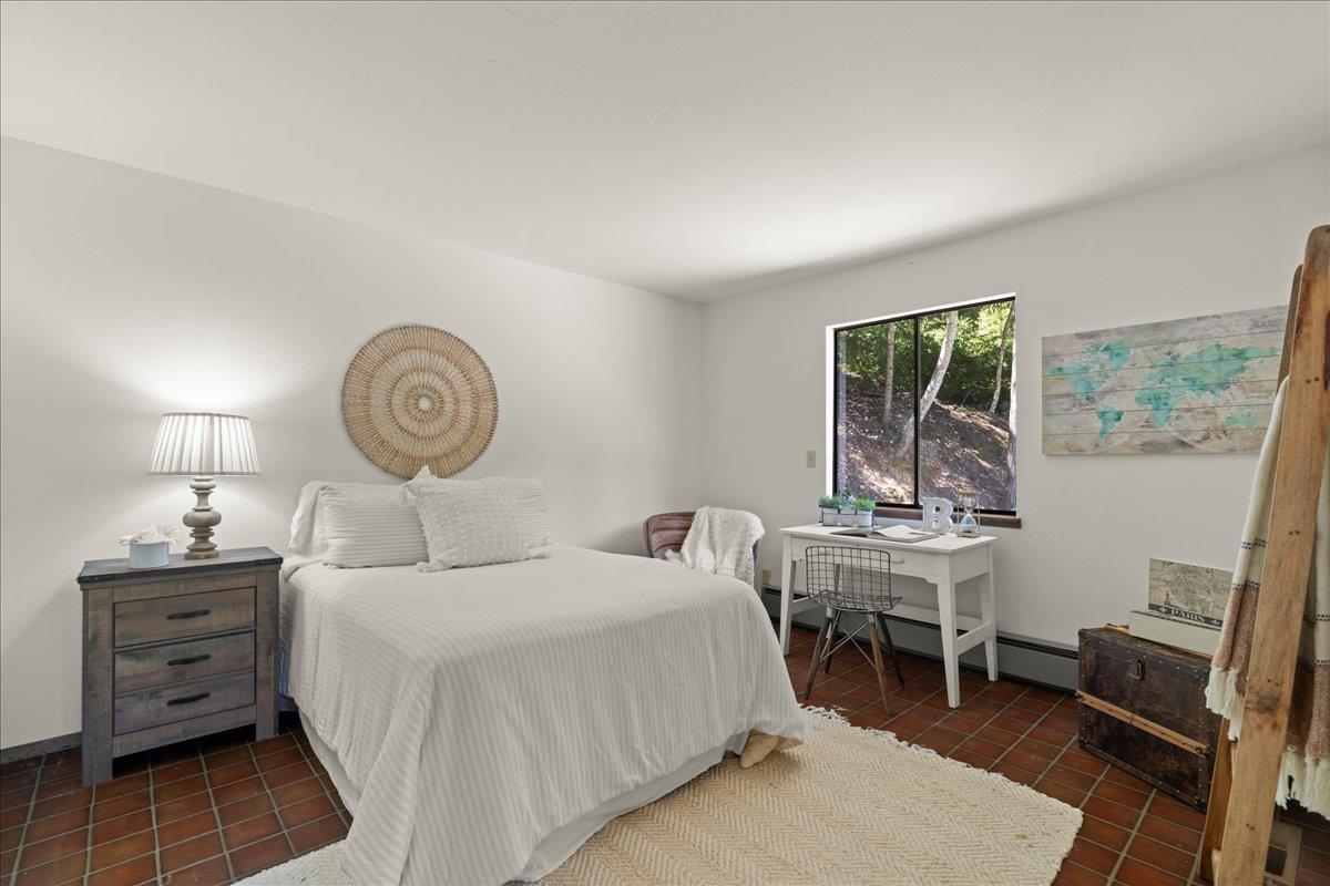 Los Gatos, California, 95033, United States, 3 Bedrooms Bedrooms, ,2 BathroomsBathrooms,Residential,For Sale,1905866