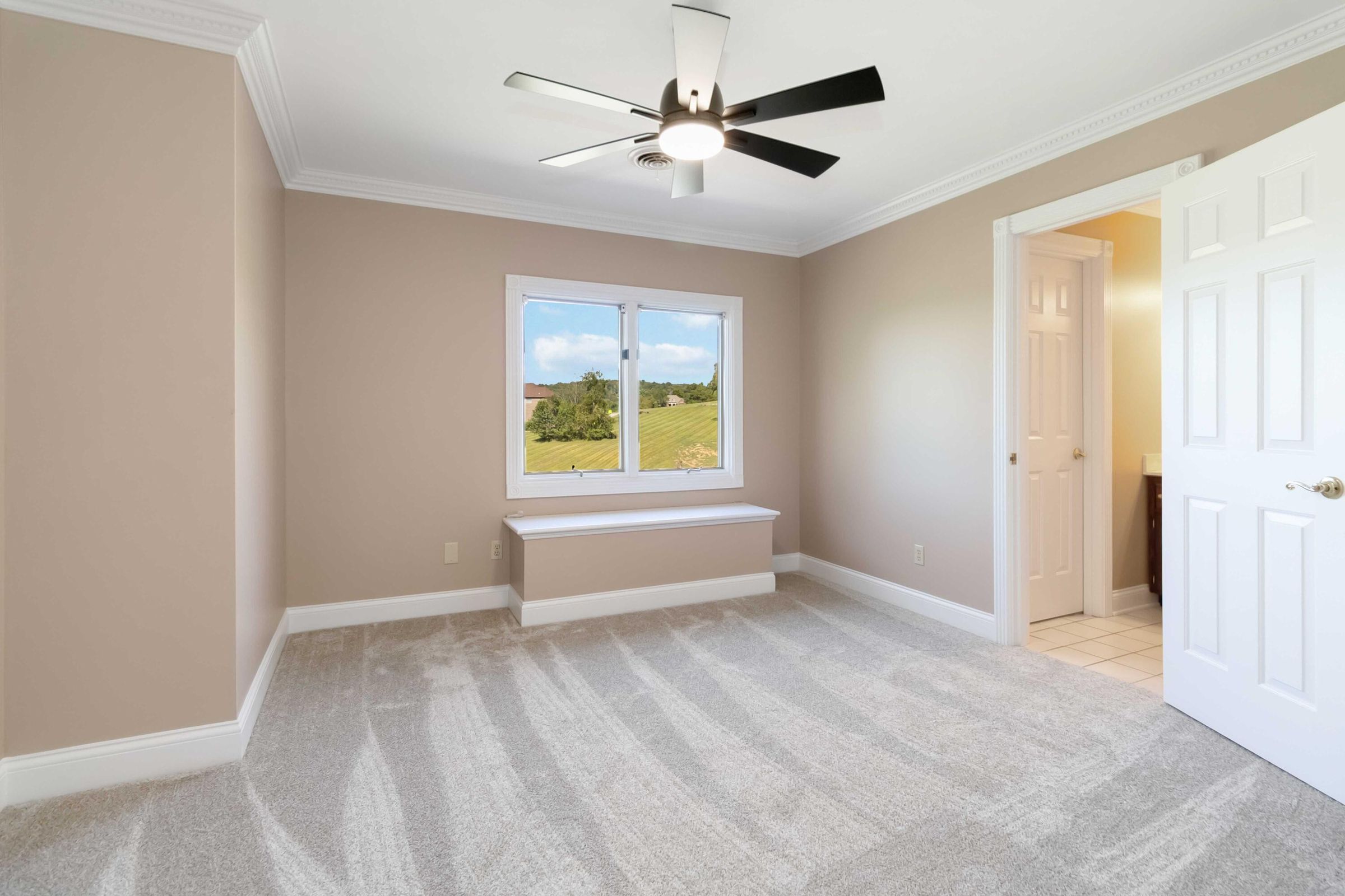 London, Kentucky, 40744, United States, 5 Bedrooms Bedrooms, ,4 BathroomsBathrooms,Residential,For Sale,2006451