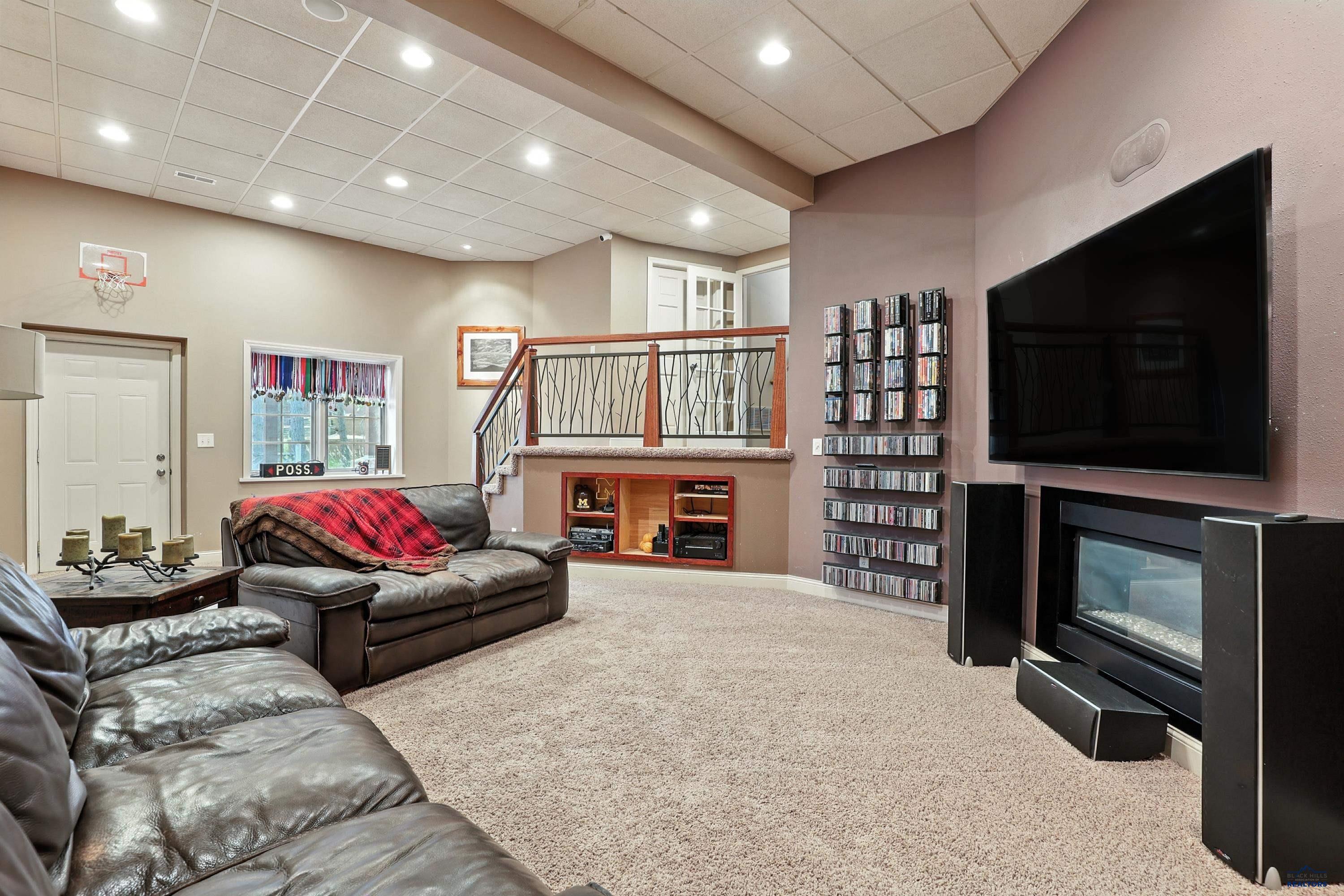 Rapid City, South Dakota, 57702, United States, 4 Bedrooms Bedrooms, ,3 BathroomsBathrooms,Residential,For Sale,1942179