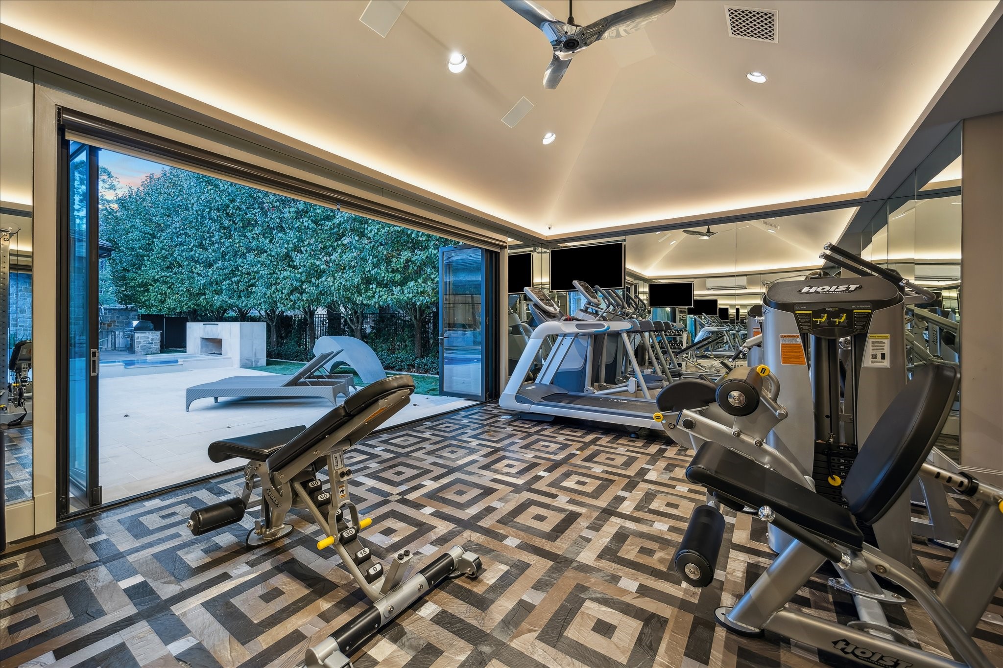  220 Merrie Way Lane - 物件實景