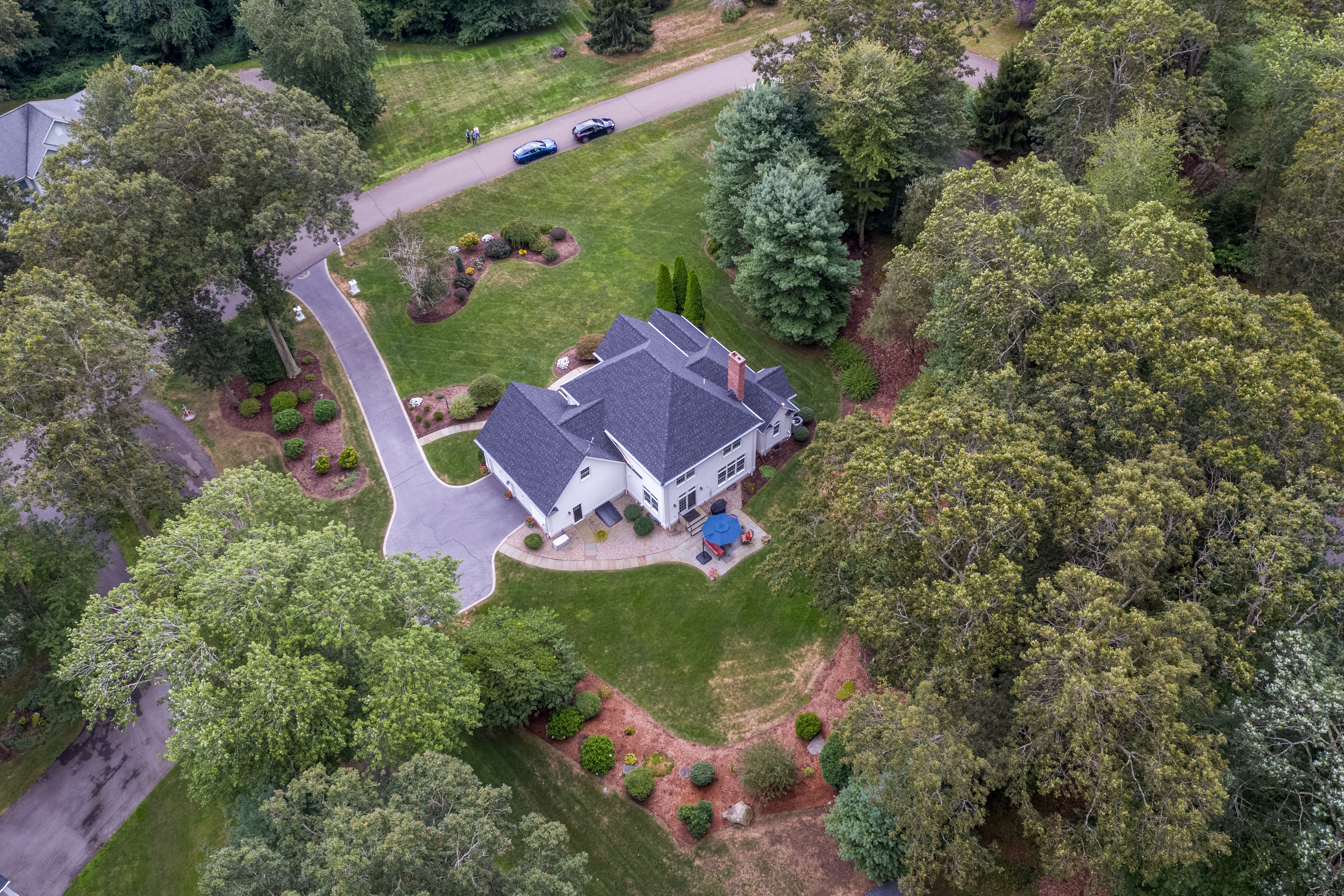  Meticulously Renovated Colonial is Coastal Sophistication - 物件實景