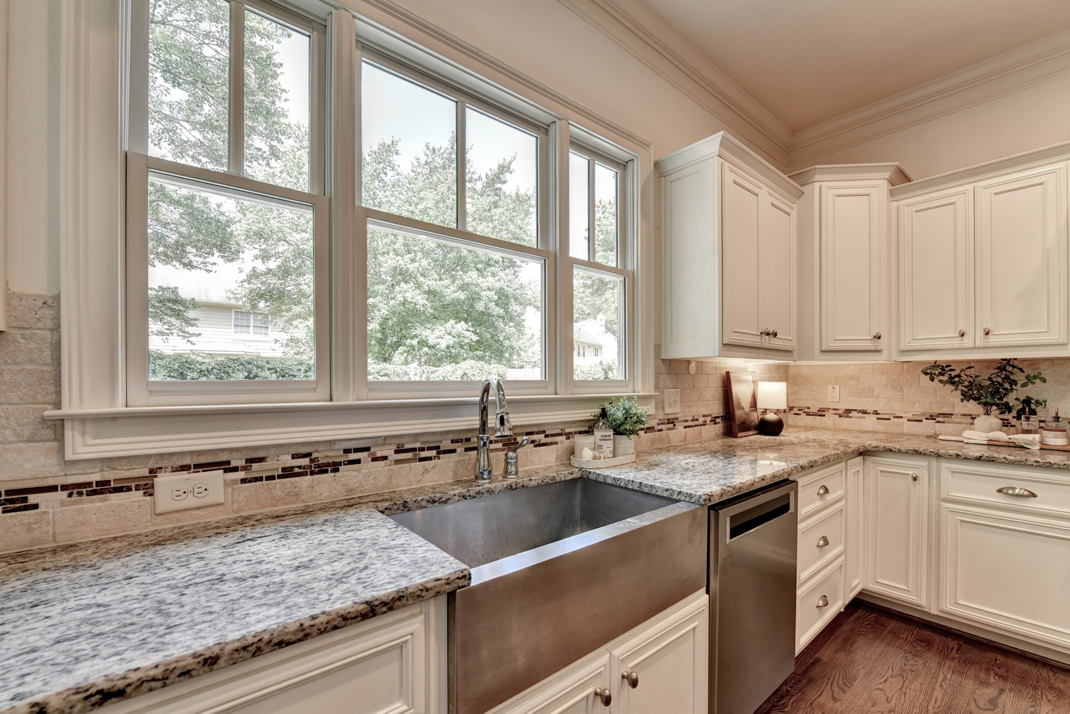  Just Listed in Johns Creek - 物件實景