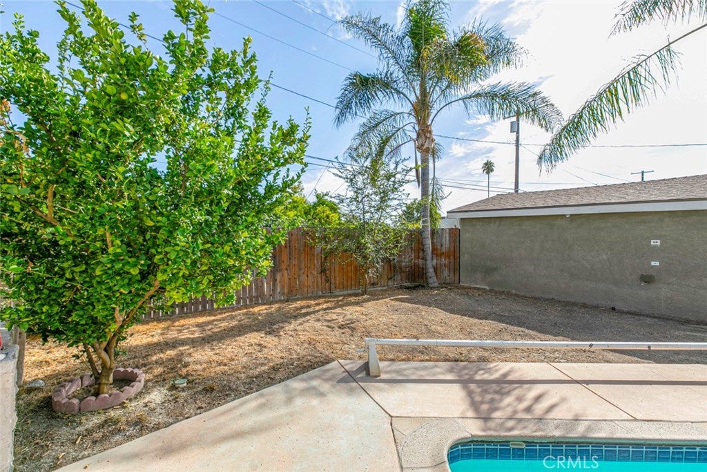 Granada Hills, California, 91344, United States, 3 Bedrooms Bedrooms, ,2 BathroomsBathrooms,Residential,For Sale,1940925