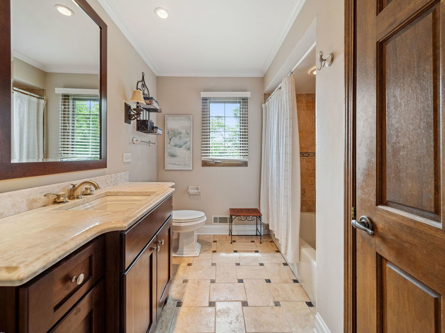 Oak Brook, Illinois, 60523, United States, 5 Bedrooms Bedrooms, ,3 BathroomsBathrooms,Residential,For Sale,2005653