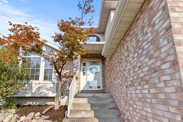 South Ogden, Utah, 84403, United States, 4 Bedrooms Bedrooms, ,3 BathroomsBathrooms,Residential,For Sale,1933681