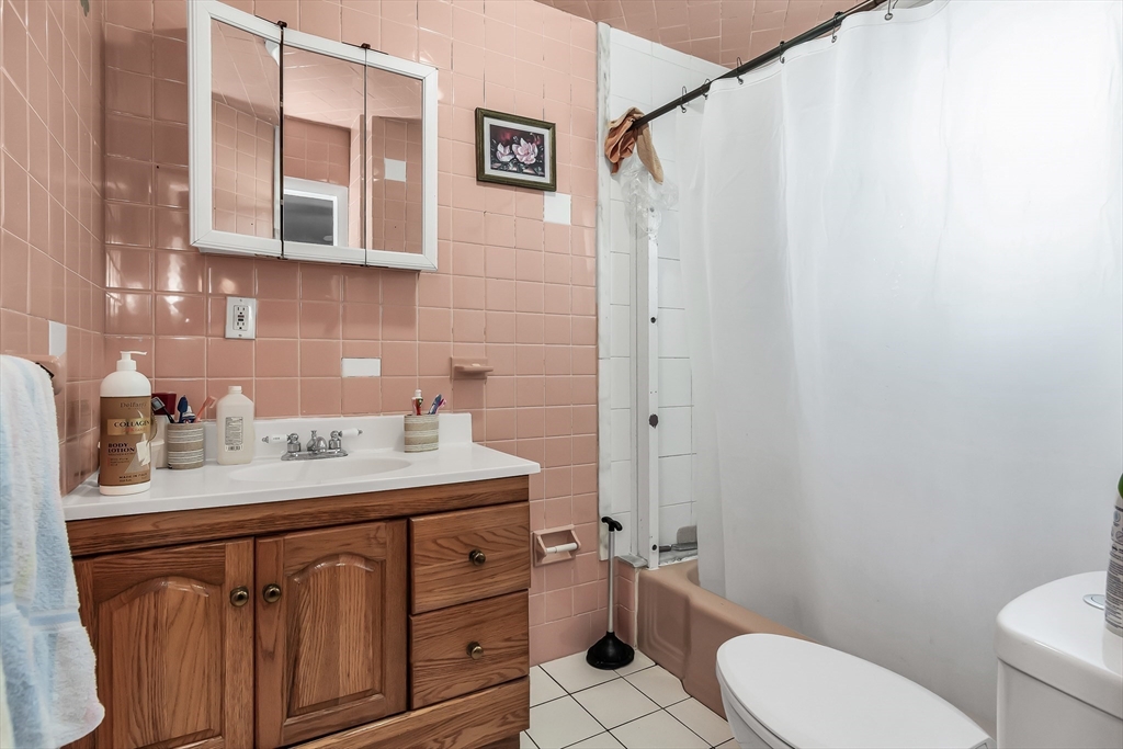 Revere, Massachusetts, 02151, United States, 5 Bedrooms Bedrooms, ,3 BathroomsBathrooms,Residential,For Sale,1935467