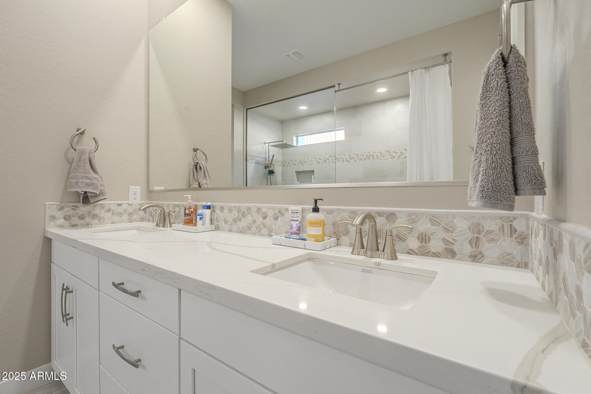 Goodyear, Arizona, 85395, United States, 4 Bedrooms Bedrooms, ,Residential,For Sale,1752366