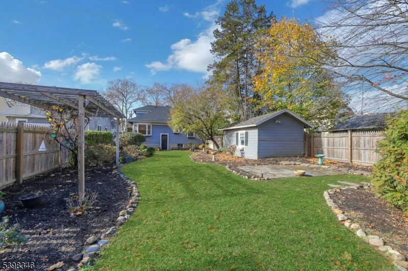 Hawthorne Boro, New Jersey, 07506, United States, 4 Bedrooms Bedrooms, ,2 BathroomsBathrooms,Residential,For Sale,1997241