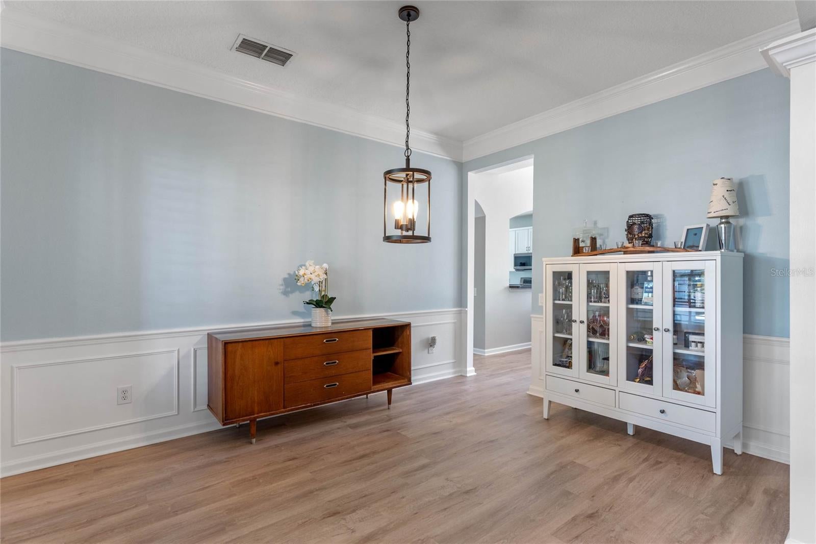 OVIEDO, Florida, 32765, United States, 5 Bedrooms Bedrooms, ,4 BathroomsBathrooms,Residential,For Sale,1980117