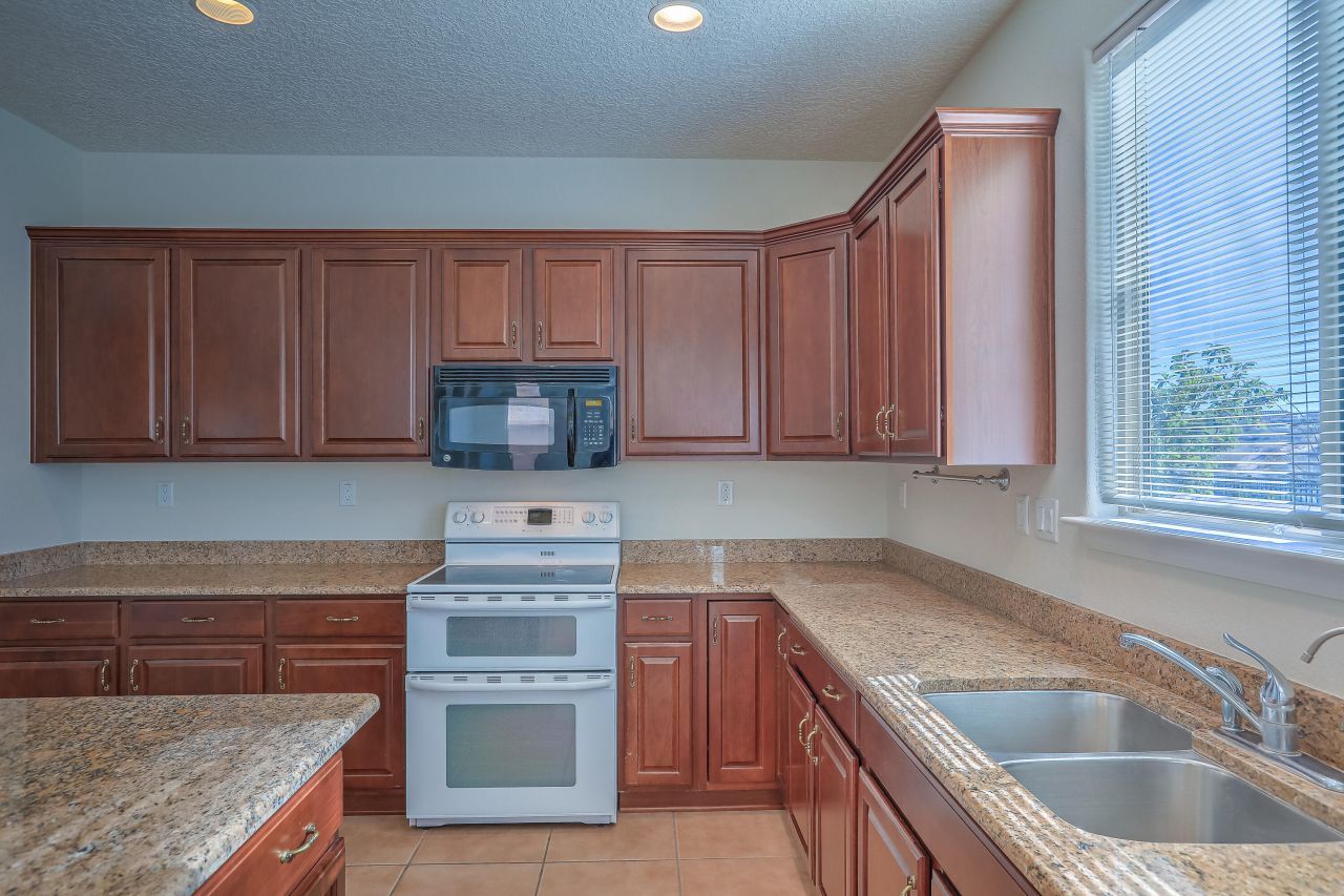 Rio Rancho, New Mexico, 87124, United States, 4 Bedrooms Bedrooms, ,3 BathroomsBathrooms,Residential,For Sale,1987621