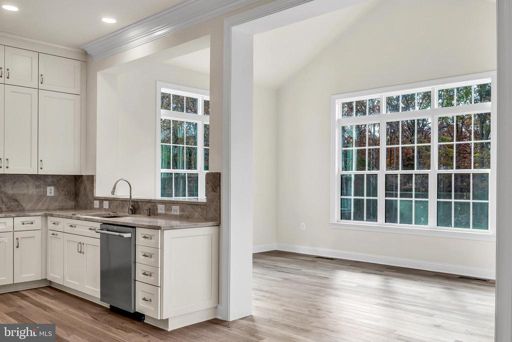 Oak Hill, Virginia, 20171, United States, 1 Bedroom Bedrooms, ,2 BathroomsBathrooms,Residential,For Sale,1984507