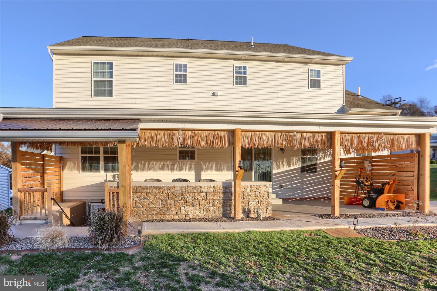 Etters, Pennsylvania, 17319, United States, 5 Bedrooms Bedrooms, ,4 BathroomsBathrooms,Residential,For Sale,1992939