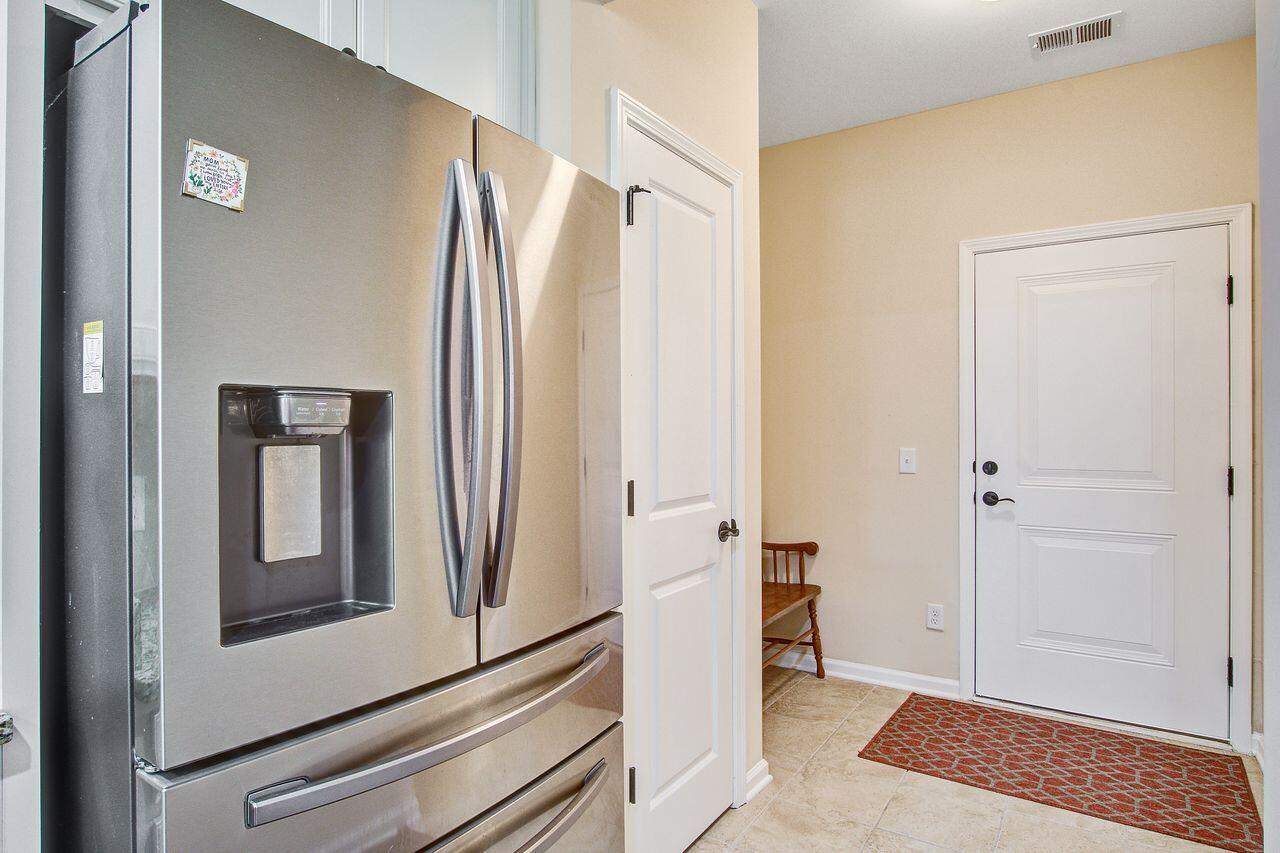 Summerville, South Carolina, 29483, United States, 3 Bedrooms Bedrooms, ,3 BathroomsBathrooms,Residential,For Sale,1907544
