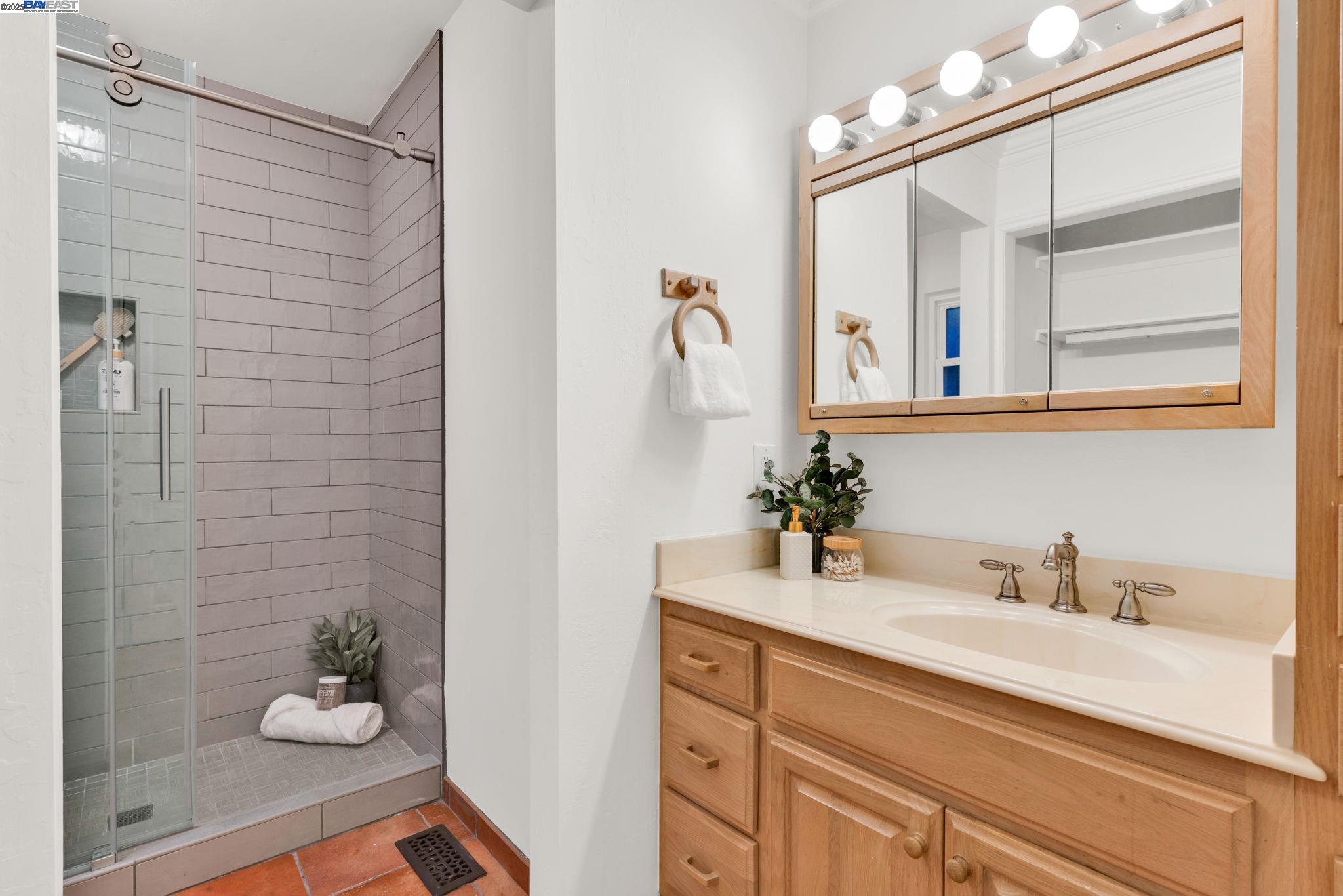 Pleasant Hill, California, 94523, United States, 4 Bedrooms Bedrooms, ,2 BathroomsBathrooms,Residential,For Sale,1991130