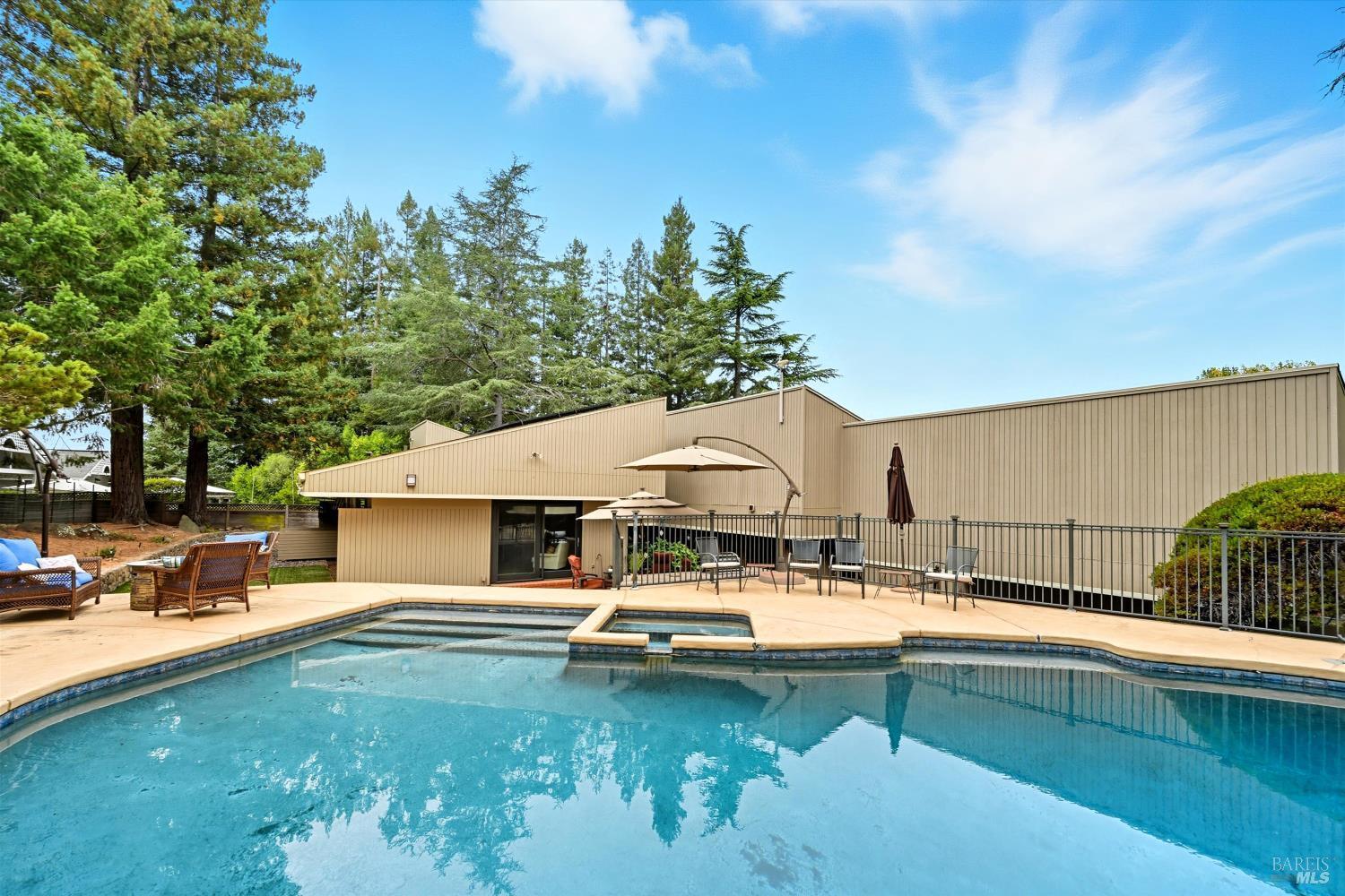 Napa, California, 94558, United States, 3 Bedrooms Bedrooms, ,3 BathroomsBathrooms,Residential,For Sale,1991086