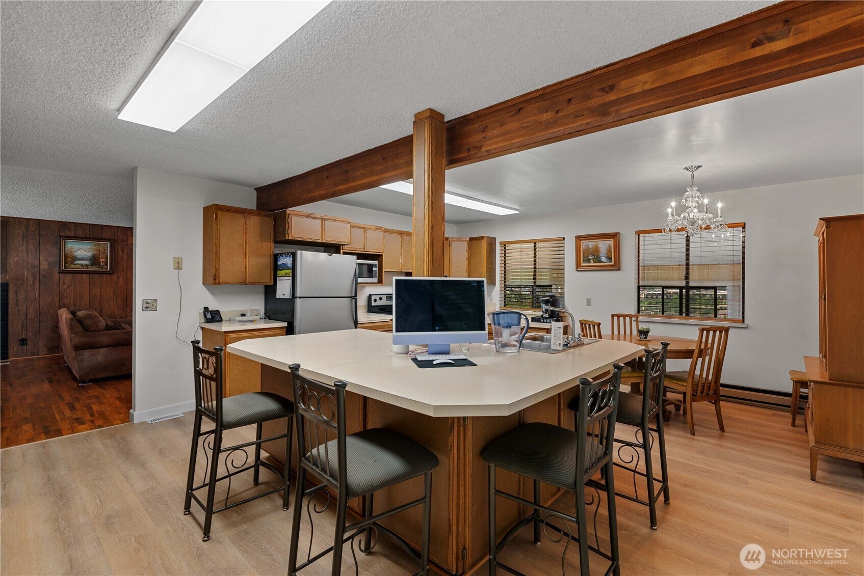 East Wenatchee, Washington, 98802, United States, 3 Bedrooms Bedrooms, ,1 BathroomBathrooms,Residential,For Sale,1890394