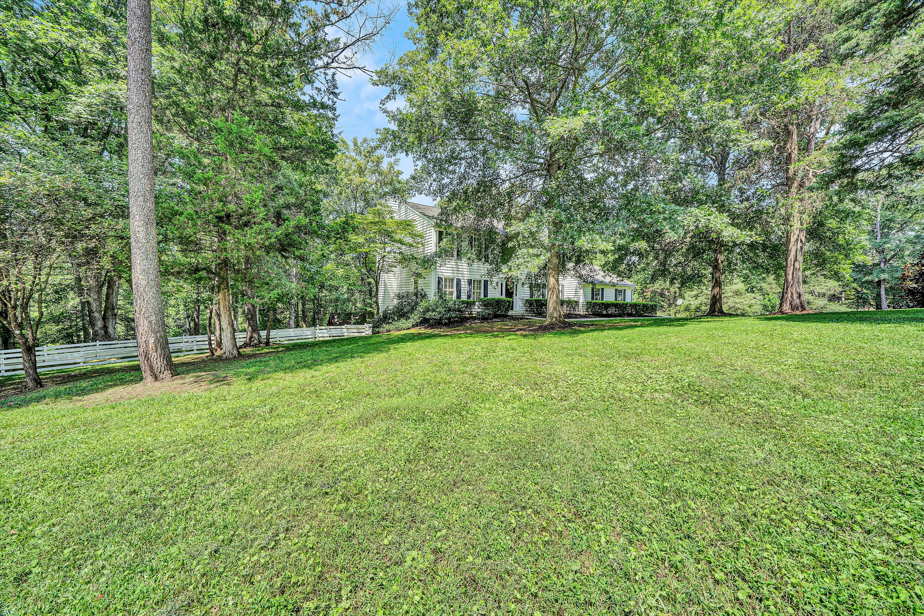 Bedford, Virginia, 24523, United States, 4 Bedrooms Bedrooms, ,4 BathroomsBathrooms,Residential,For Sale,1914324