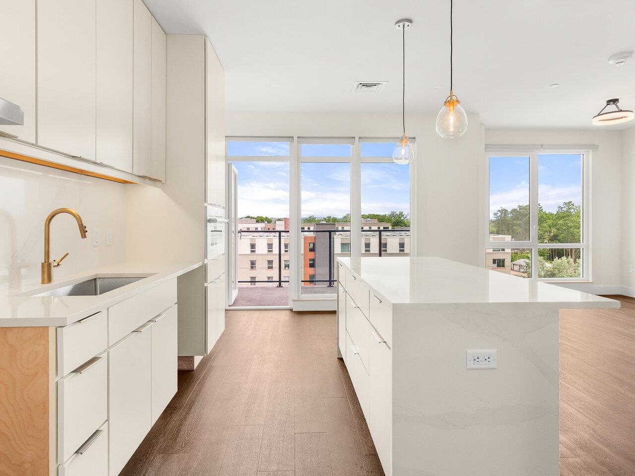 Burlington, Vermont, 05401, United States, 1 Bedroom Bedrooms, ,Residential,For Sale,1711937