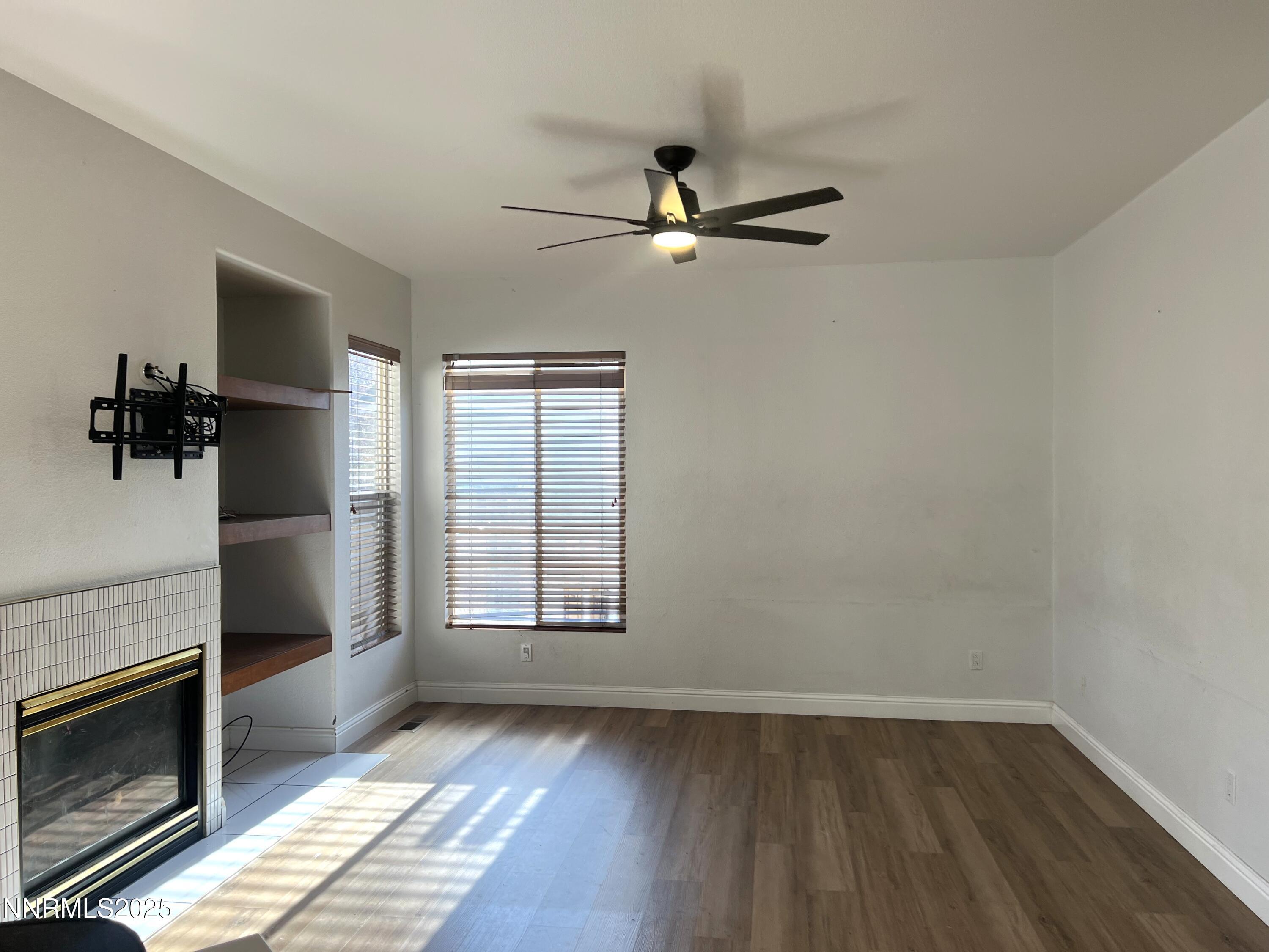 Sparks, Nevada, 89436, United States, 3 Bedrooms Bedrooms, ,3 BathroomsBathrooms,Residential,For Sale,1992114