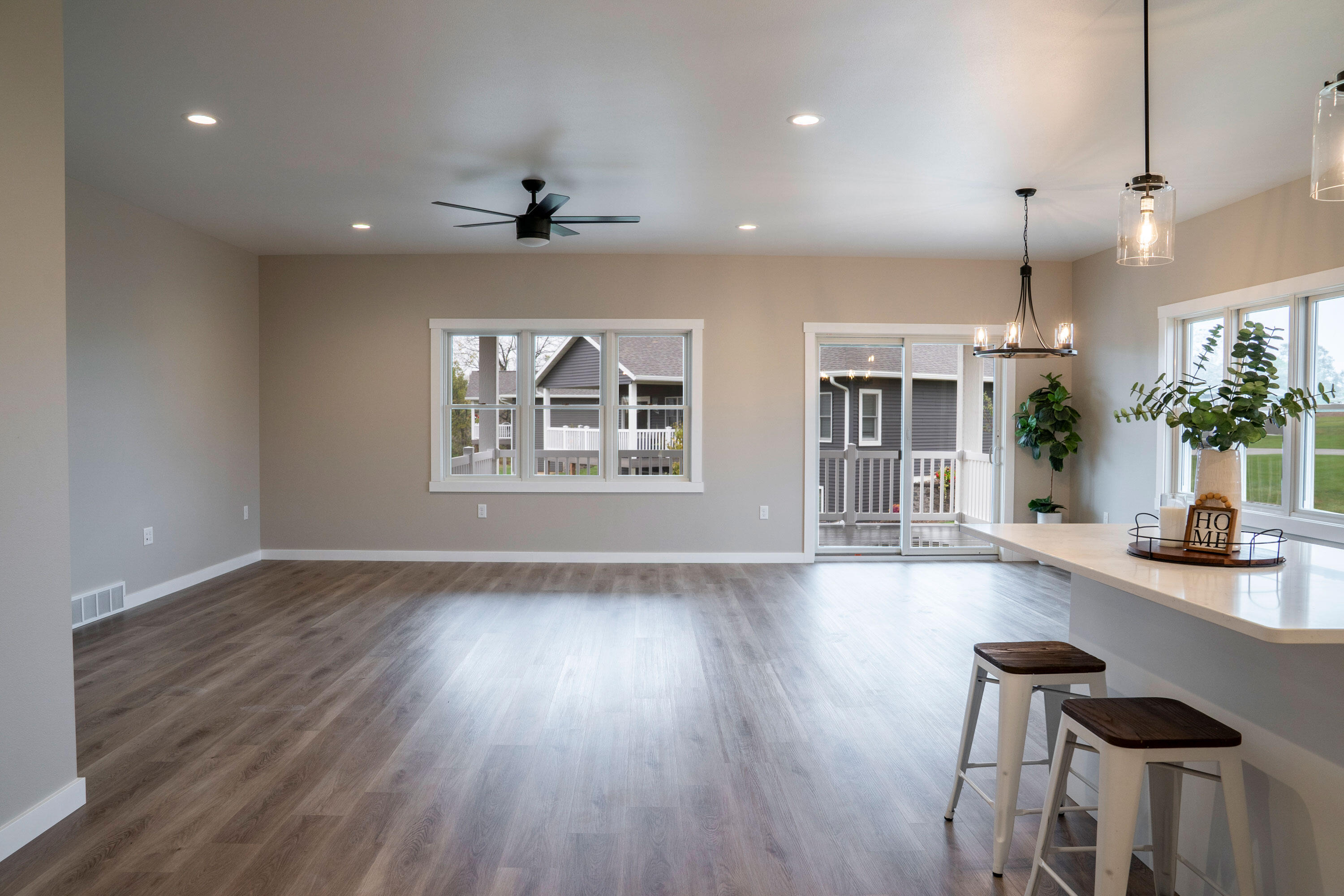 Shelby, Wisconsin, 54601, United States, 3 Bedrooms Bedrooms, ,3 BathroomsBathrooms,Residential,For Sale,1966708