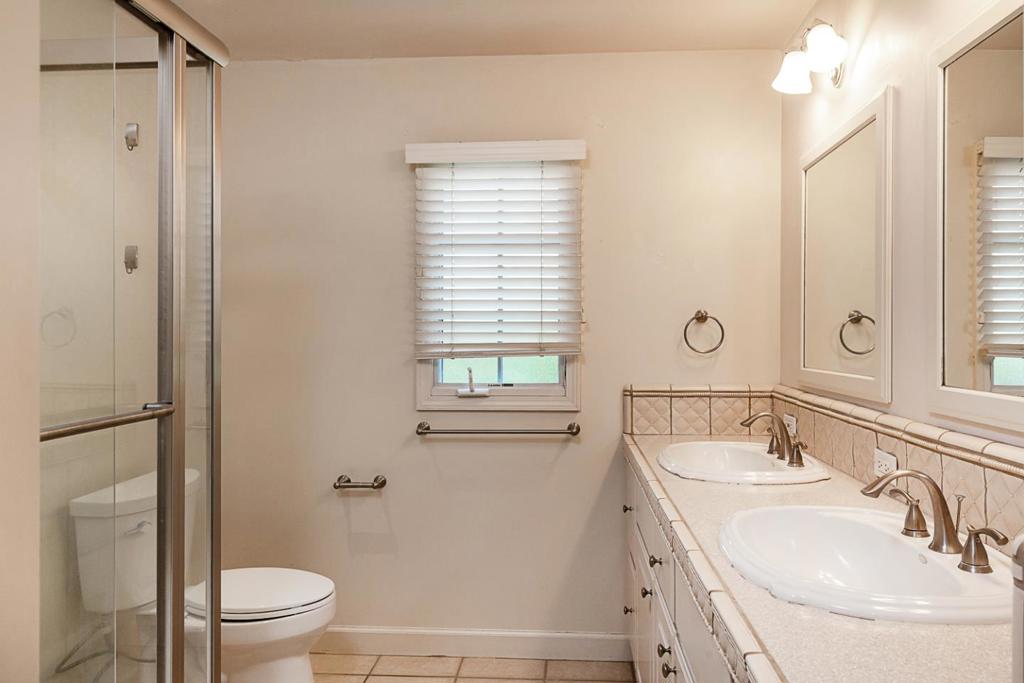 San Jose, California, 95125, United States, 3 Bedrooms Bedrooms, ,2 BathroomsBathrooms,Residential,For Sale,1825152