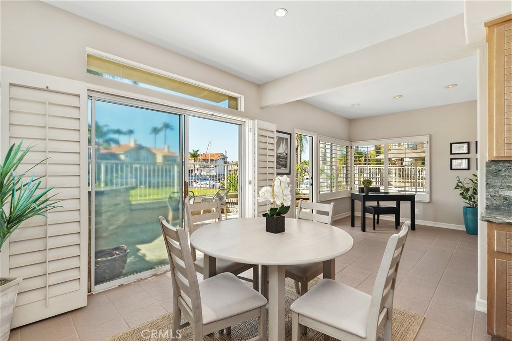 Long Beach, California, 90803, United States, 3 Bedrooms Bedrooms, ,3 BathroomsBathrooms,Residential,For Sale,1989113