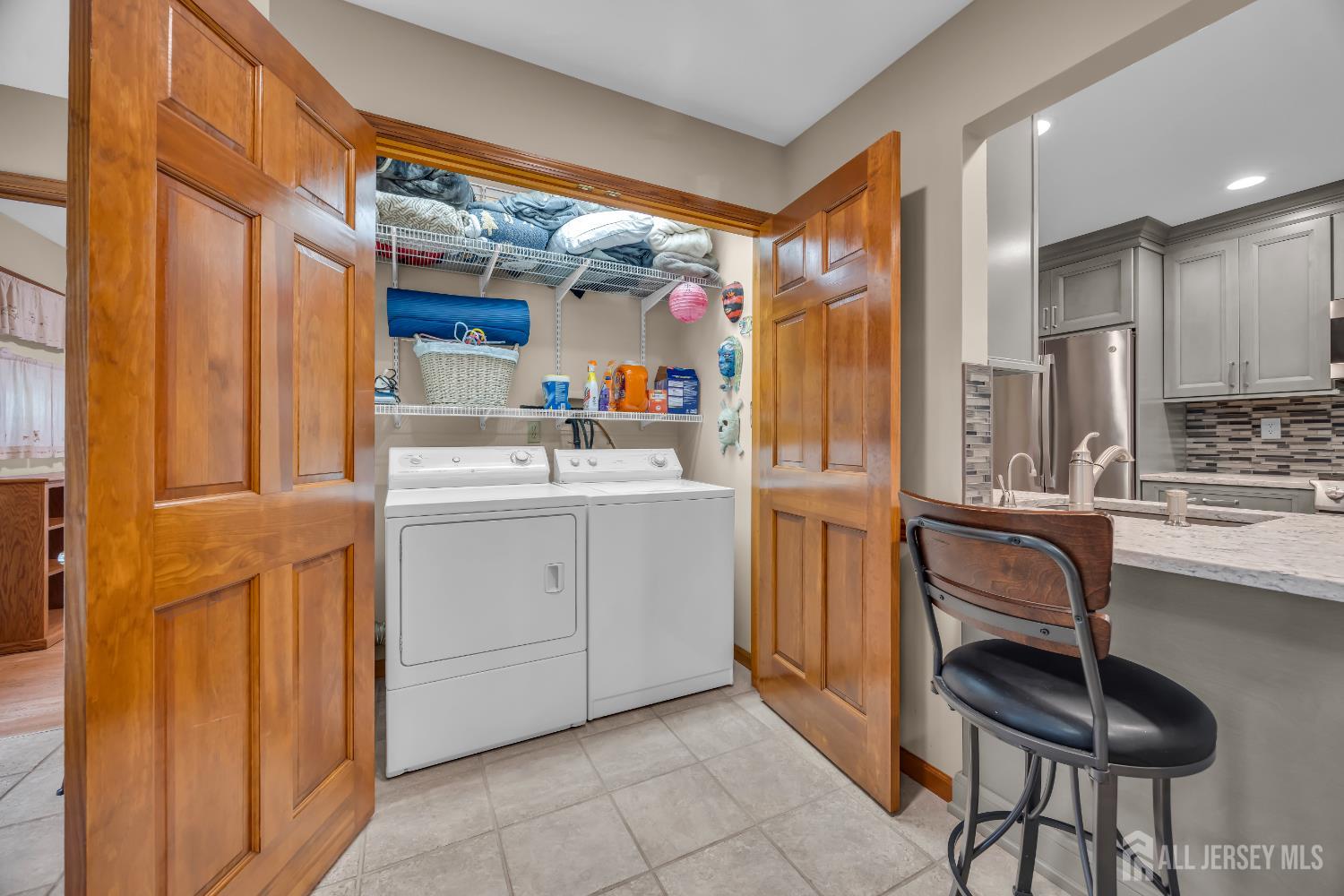 Edison, New Jersey, 08820, United States, 3 Bedrooms Bedrooms, ,2 BathroomsBathrooms,Residential,For Sale,1989177