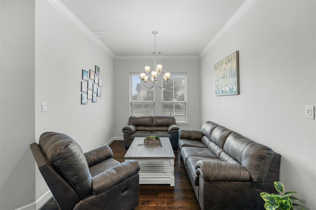 Arlington, Texas, 76005, United States, 4 Bedrooms Bedrooms, ,4 BathroomsBathrooms,Residential,For Sale,1890856