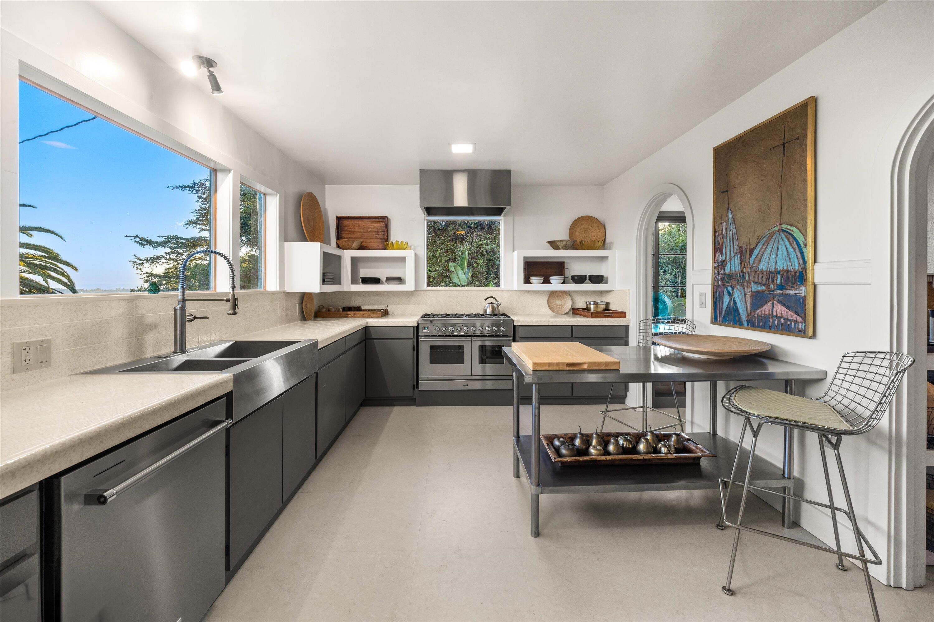 Santa Barbara, California, 93103, United States, 5 Bedrooms Bedrooms, ,5 BathroomsBathrooms,Residential,For Sale,1910824