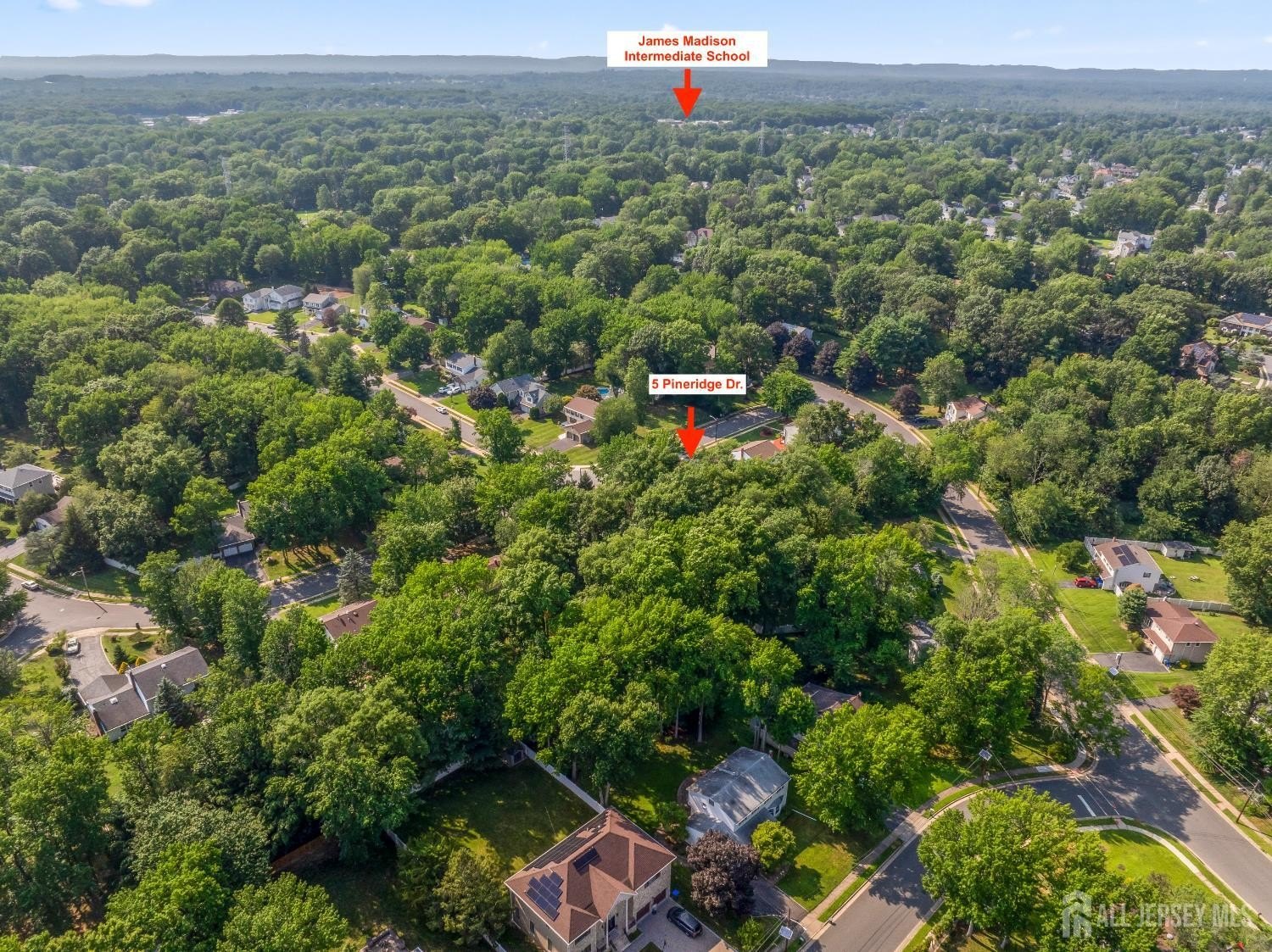 Edison, New Jersey, 08820, United States, 4 Bedrooms Bedrooms, ,3 BathroomsBathrooms,Residential,For Sale,1908022