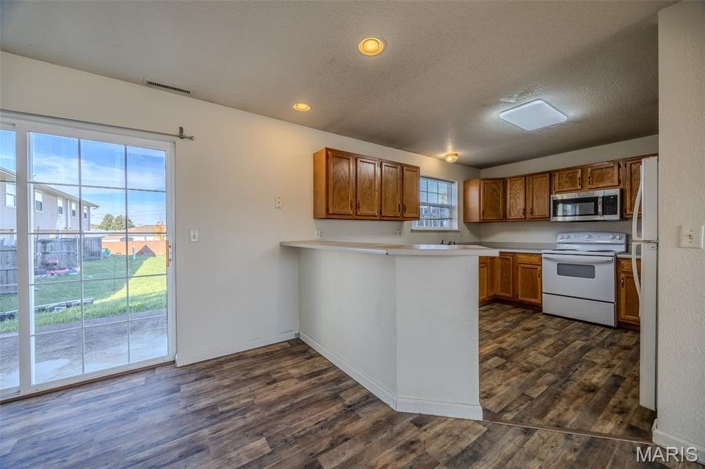 Lebanon, Missouri, 65536, United States, ,Residential,For Sale,1990490