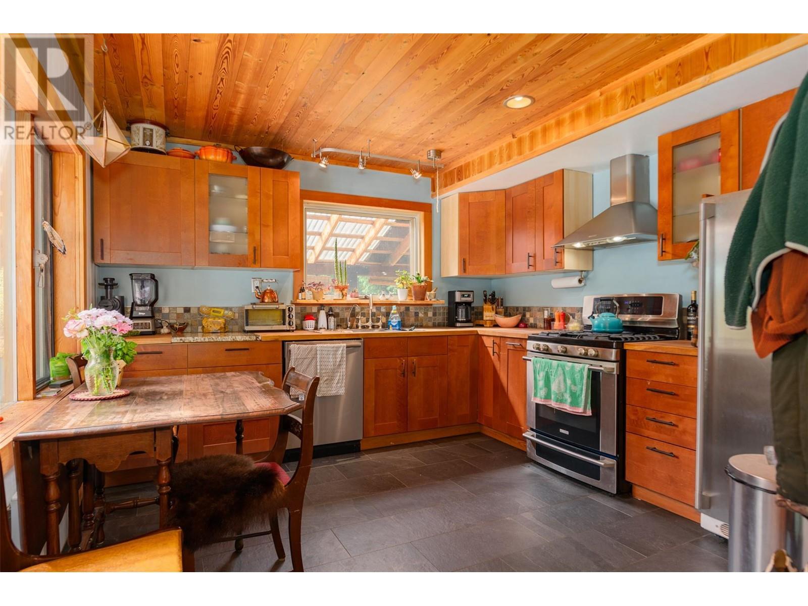 WINLAW, British Columbia, V0G 2J0, CA, 2 Bedrooms Bedrooms, ,1 BathroomBathrooms,Residential,For Sale,1913701