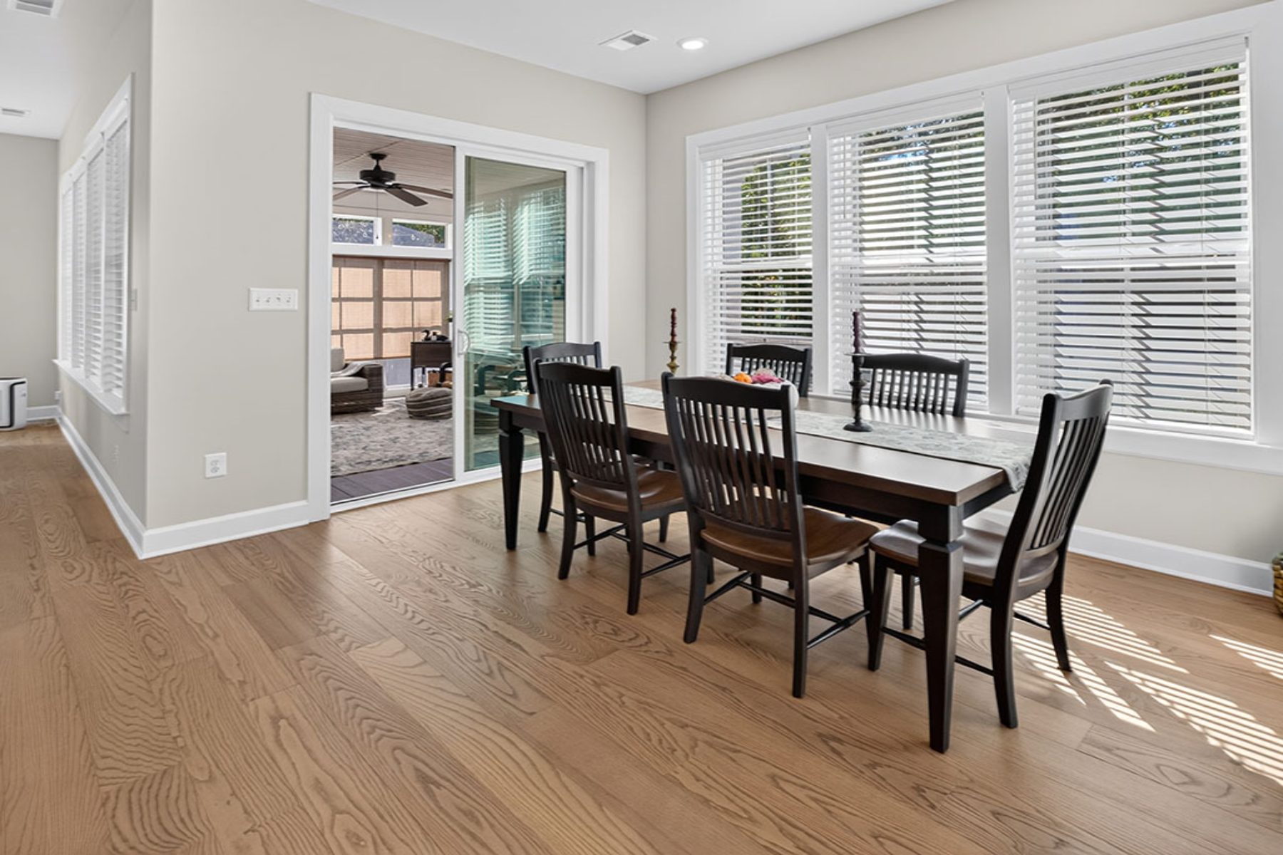  18374 Southampton Drive - 物件實景