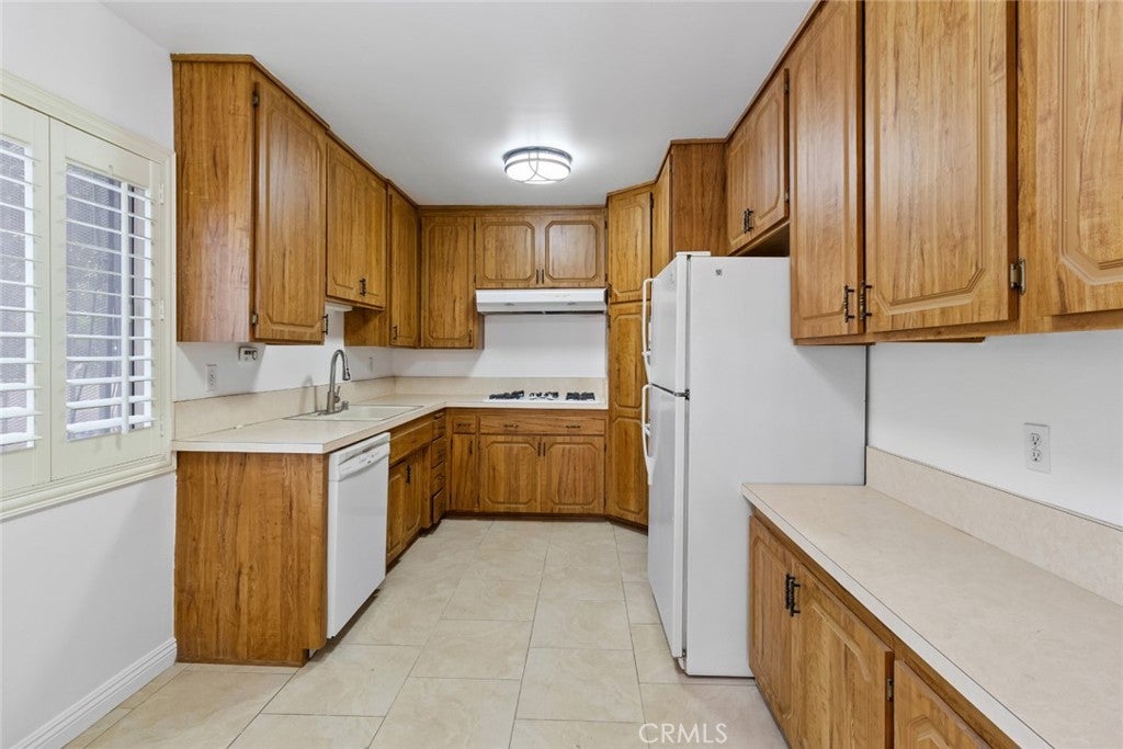 395 S Oakland Avenue #101, Pasadena, California, 91101, United States, 3 Bedrooms Bedrooms, ,2 BathroomsBathrooms,Residential,For Sale,395 S Oakland Avenue #101,1679345