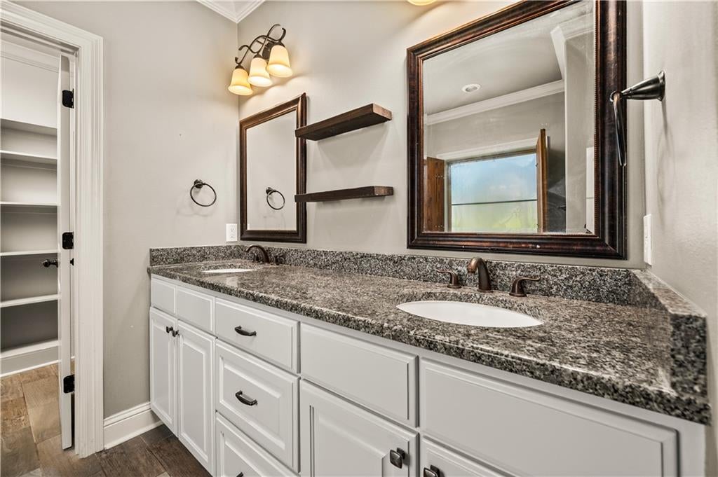 Natchitoches, Louisiana, 71457, United States, 4 Bedrooms Bedrooms, ,3 BathroomsBathrooms,Residential,For Sale,1974090