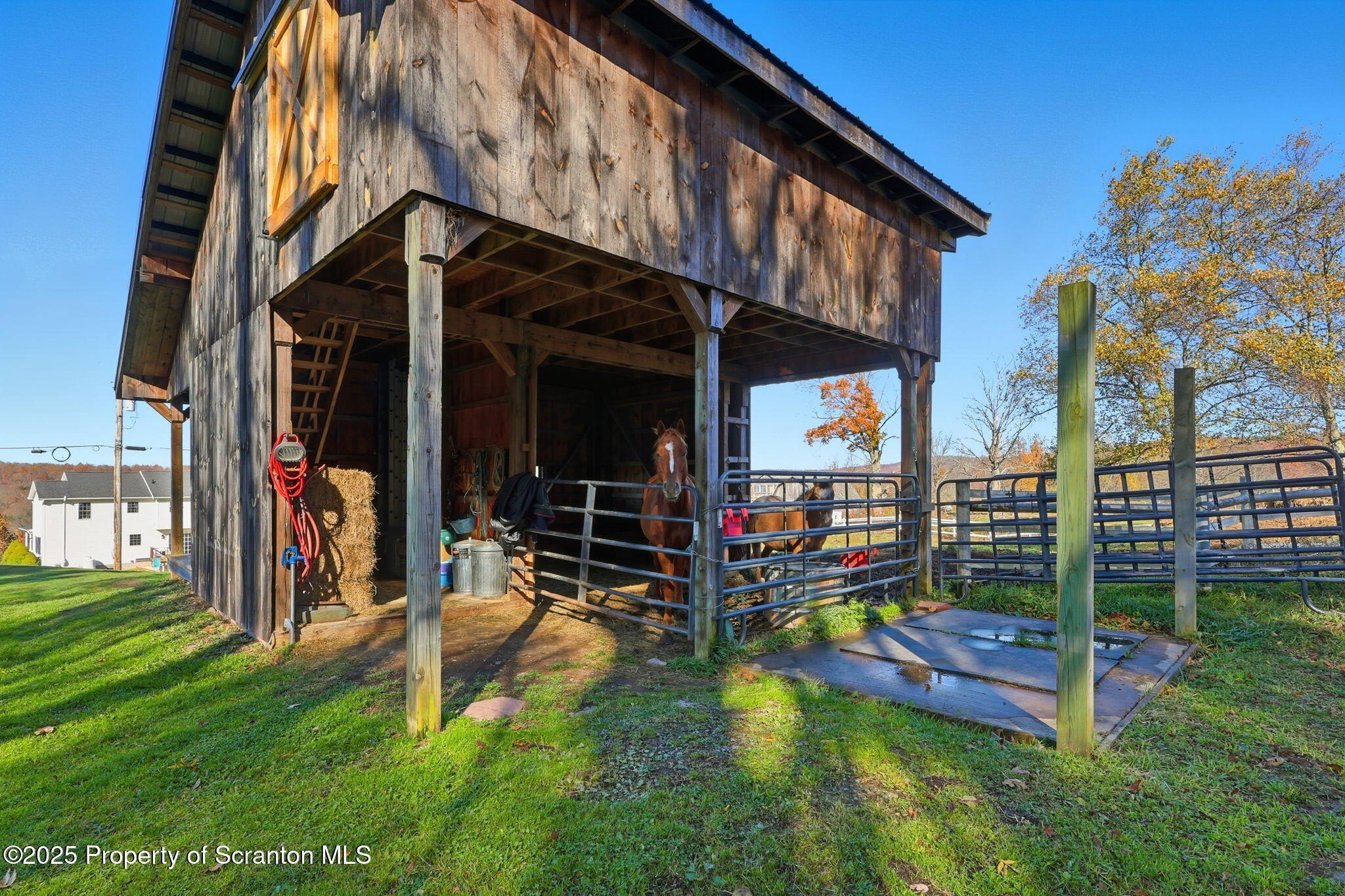 Clifford Twp, Pennsylvania, 18470, United States, 4 Bedrooms Bedrooms, ,3 BathroomsBathrooms,Residential,For Sale,1978908