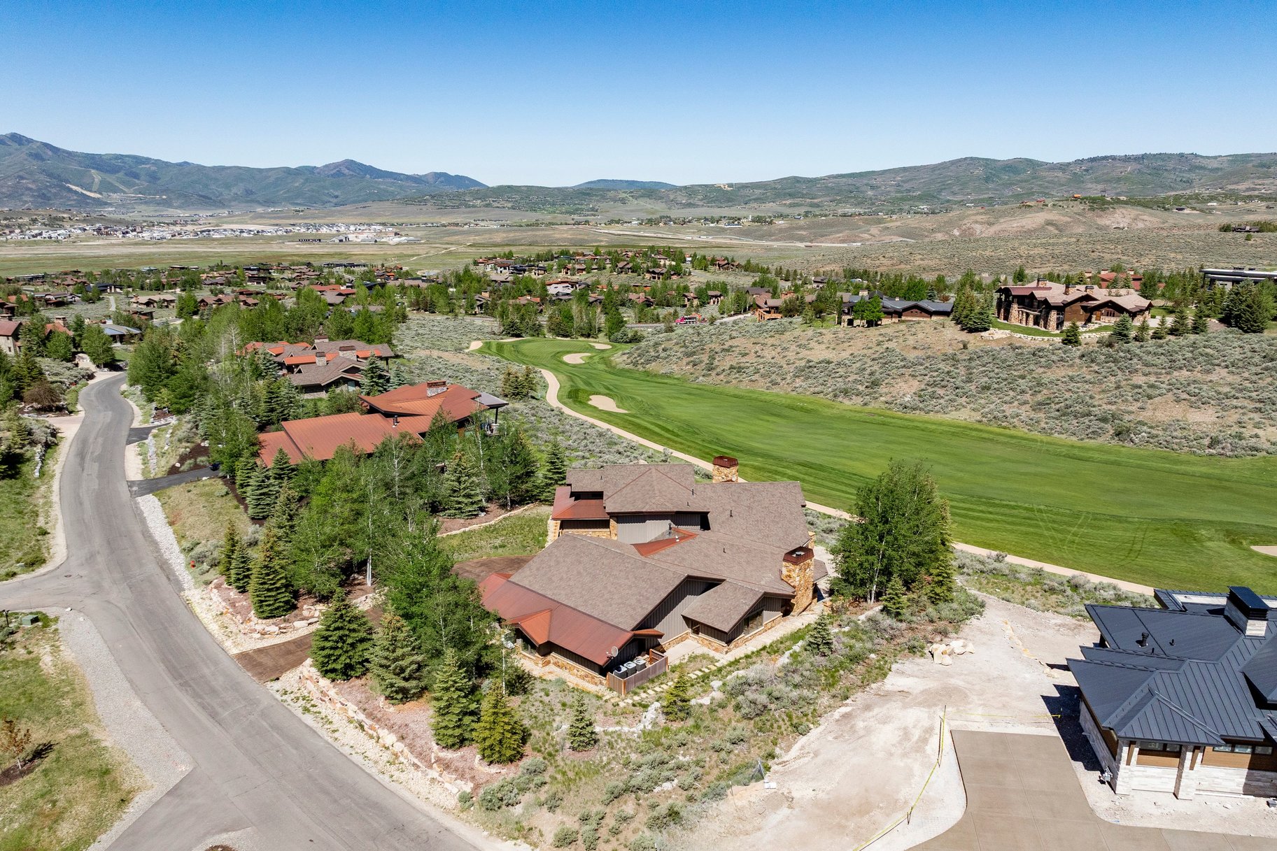  A True Mountain Escape in Promontory with Golf and Ski Views - 物件實景