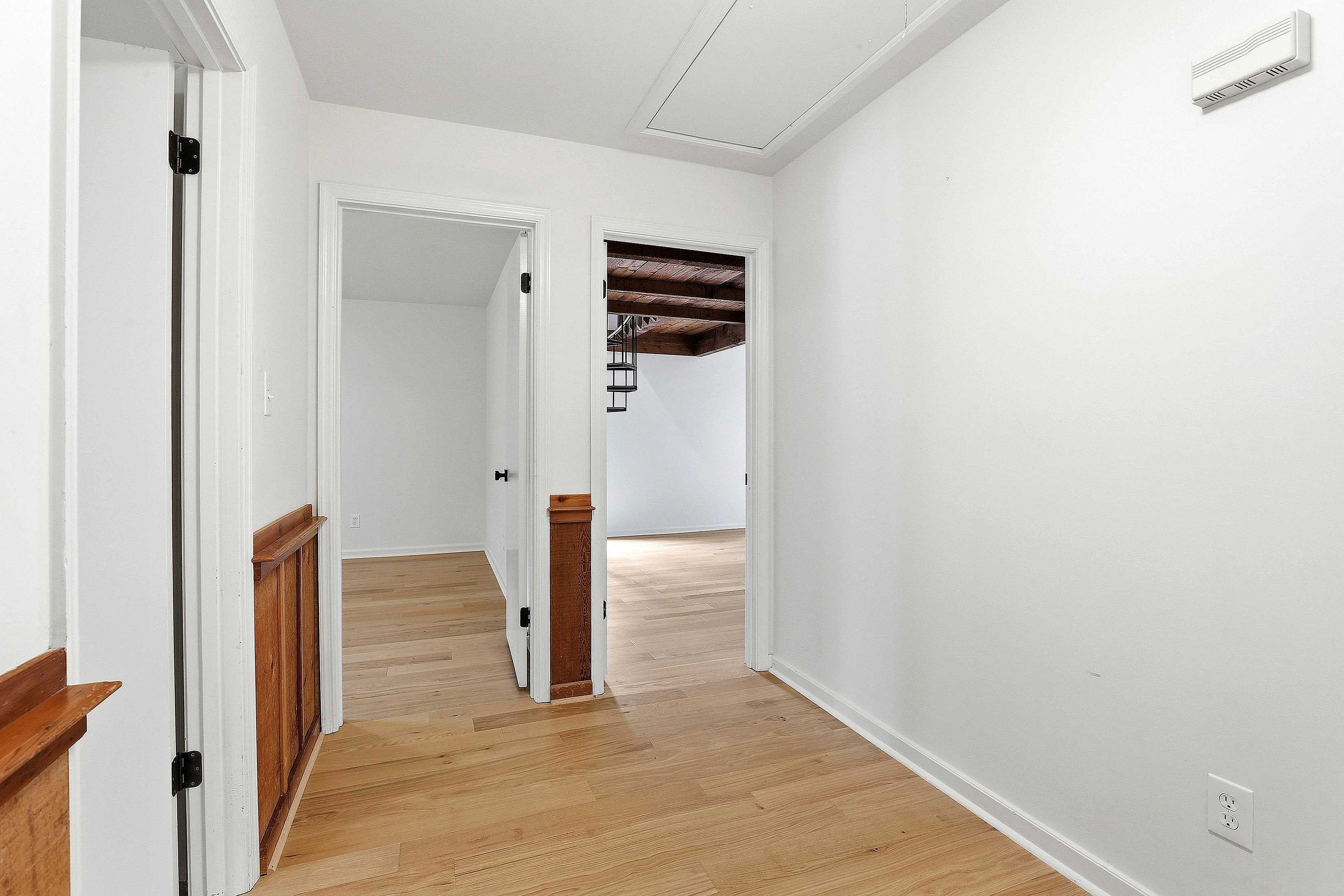  Picture Perfect Home Embodies Mid-century Elegance and Charm - 物件實景
