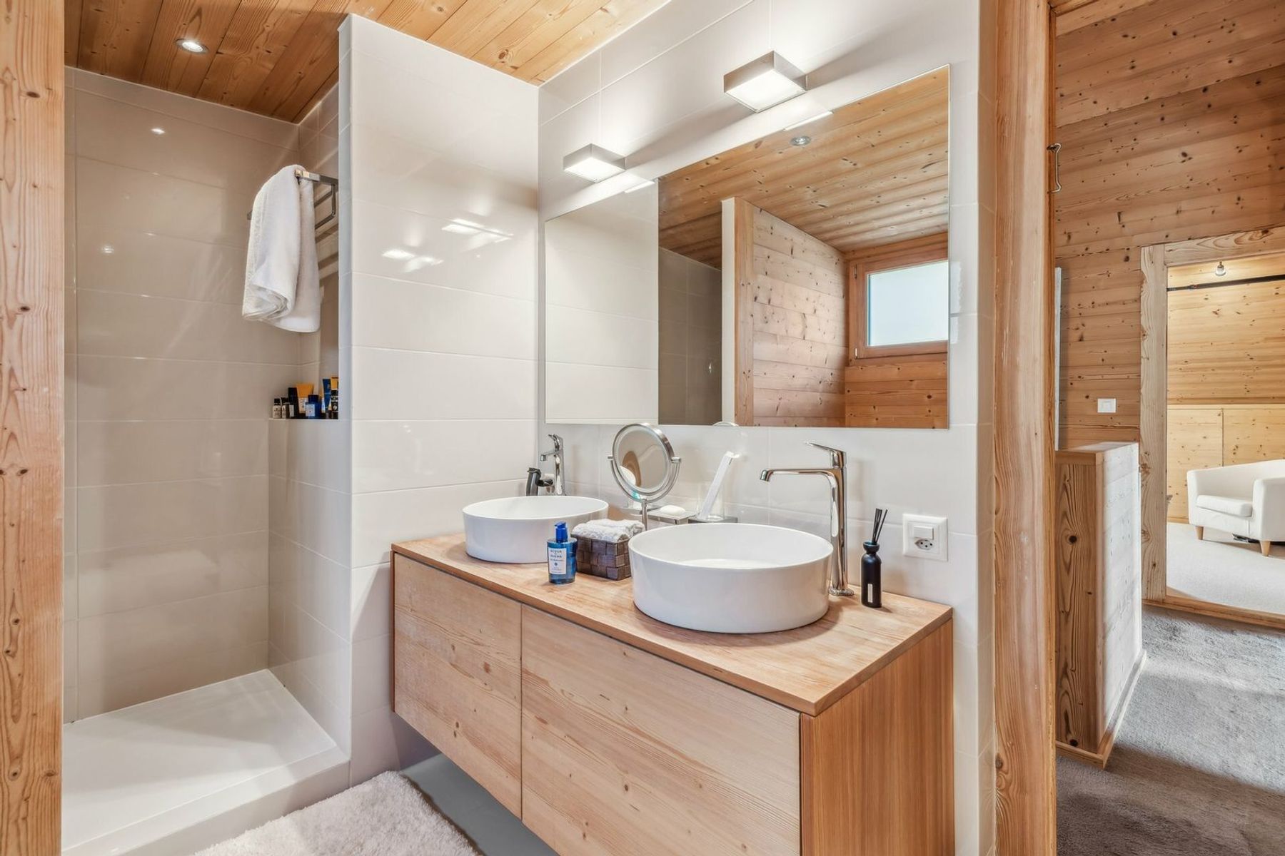  Chalet L