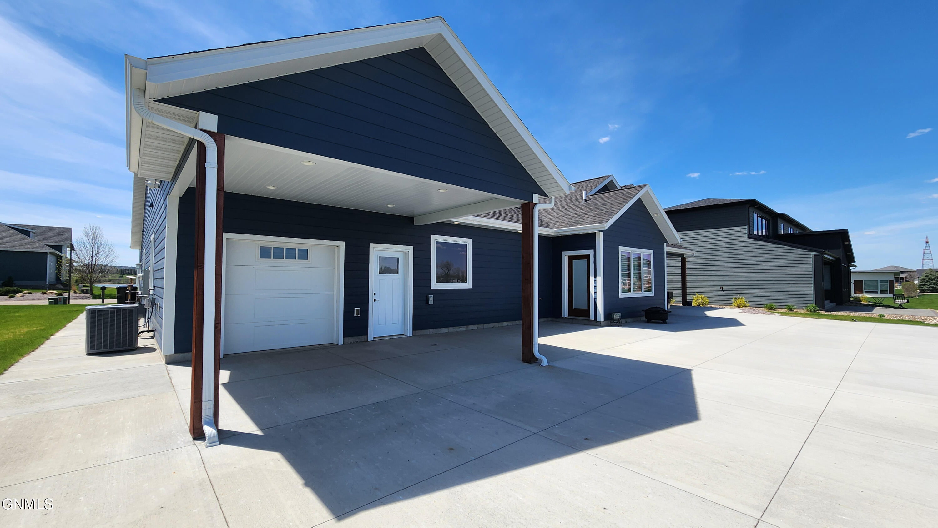 Bismarck, North Dakota, 58503, United States, 3 Bedrooms Bedrooms, ,3 BathroomsBathrooms,Residential,For Sale,1995468